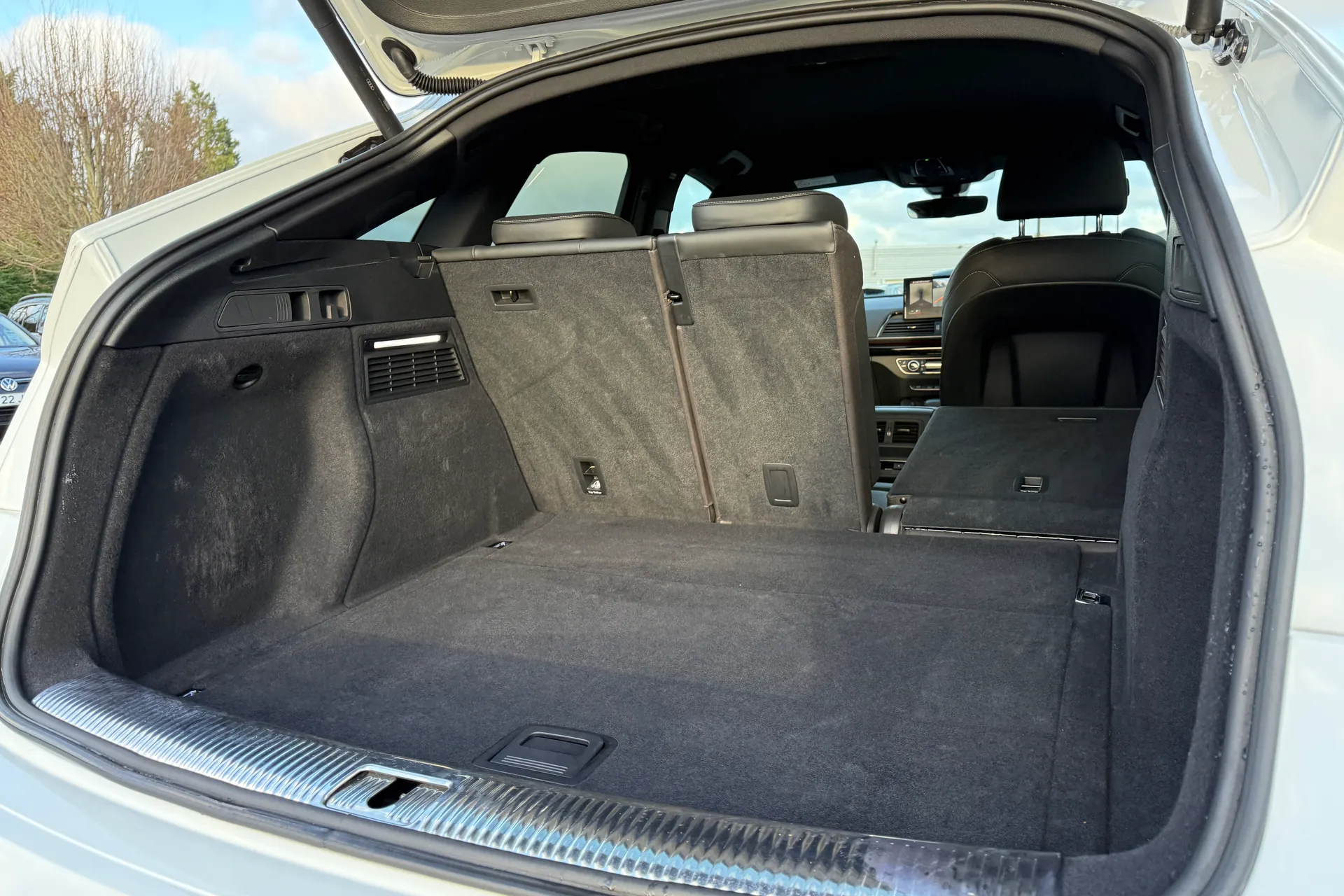 Audi Q5 thumbnail image number 37