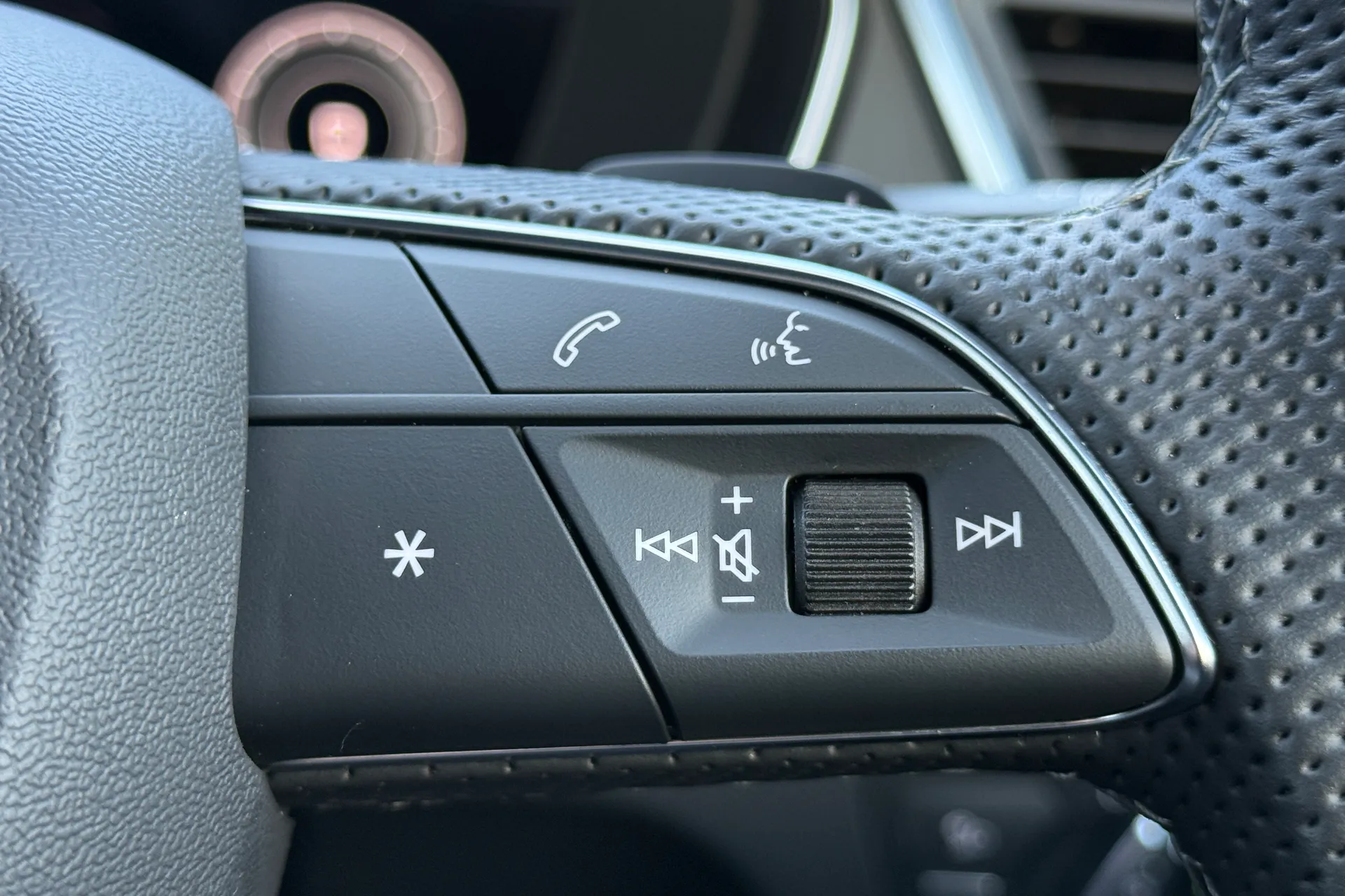 Audi Q5 thumbnail image number 23