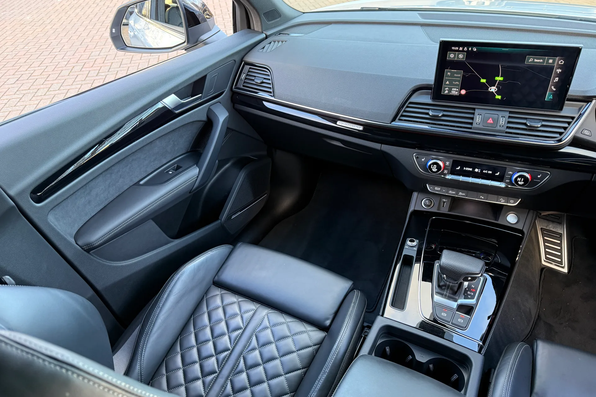 Audi Q5 thumbnail image number 40