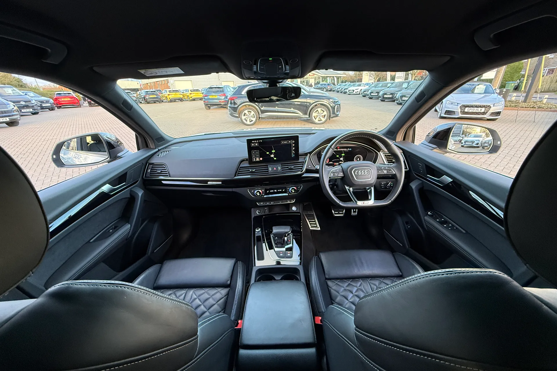 Audi Q5 thumbnail image number 3