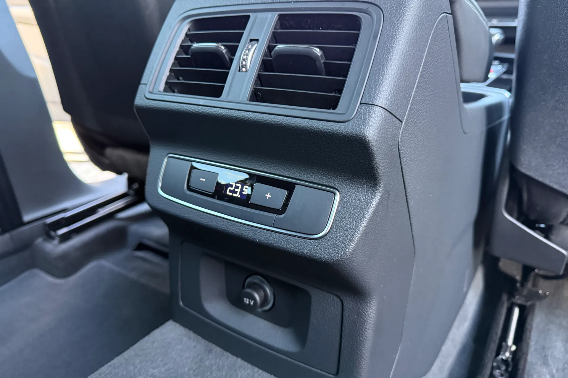 Audi Q5 thumbnail image number 48