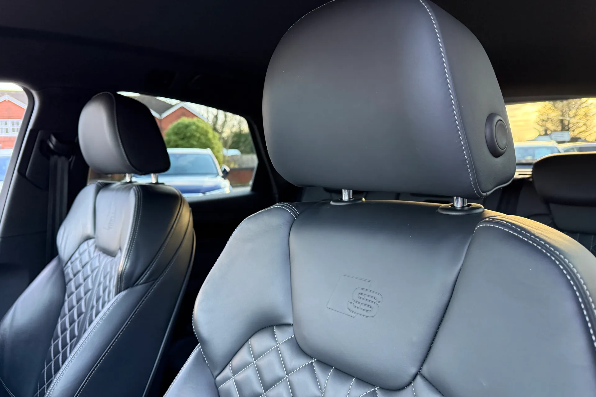 Audi Q5 thumbnail image number 32