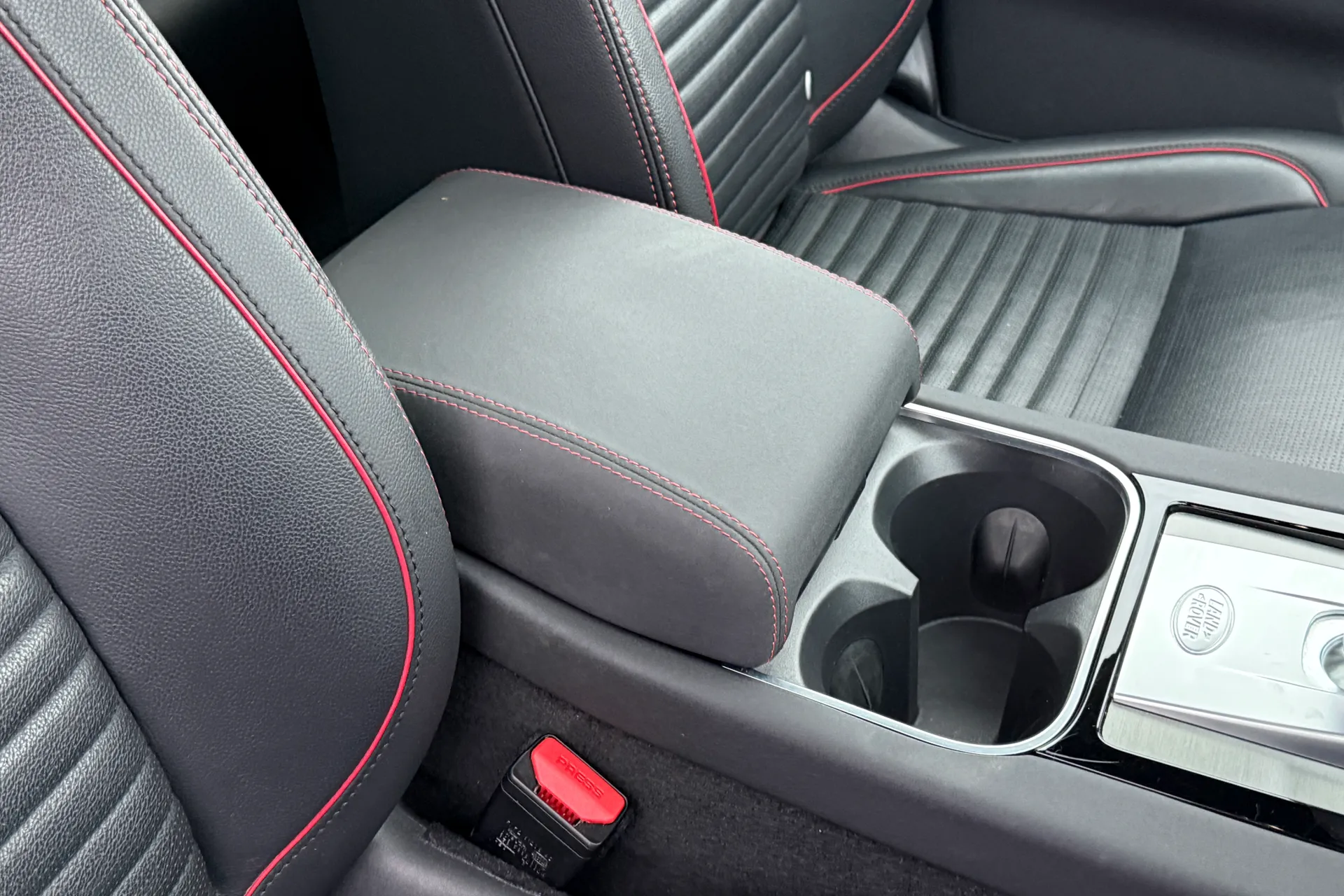 LAND ROVER DISCOVERY SPORT thumbnail image number 19