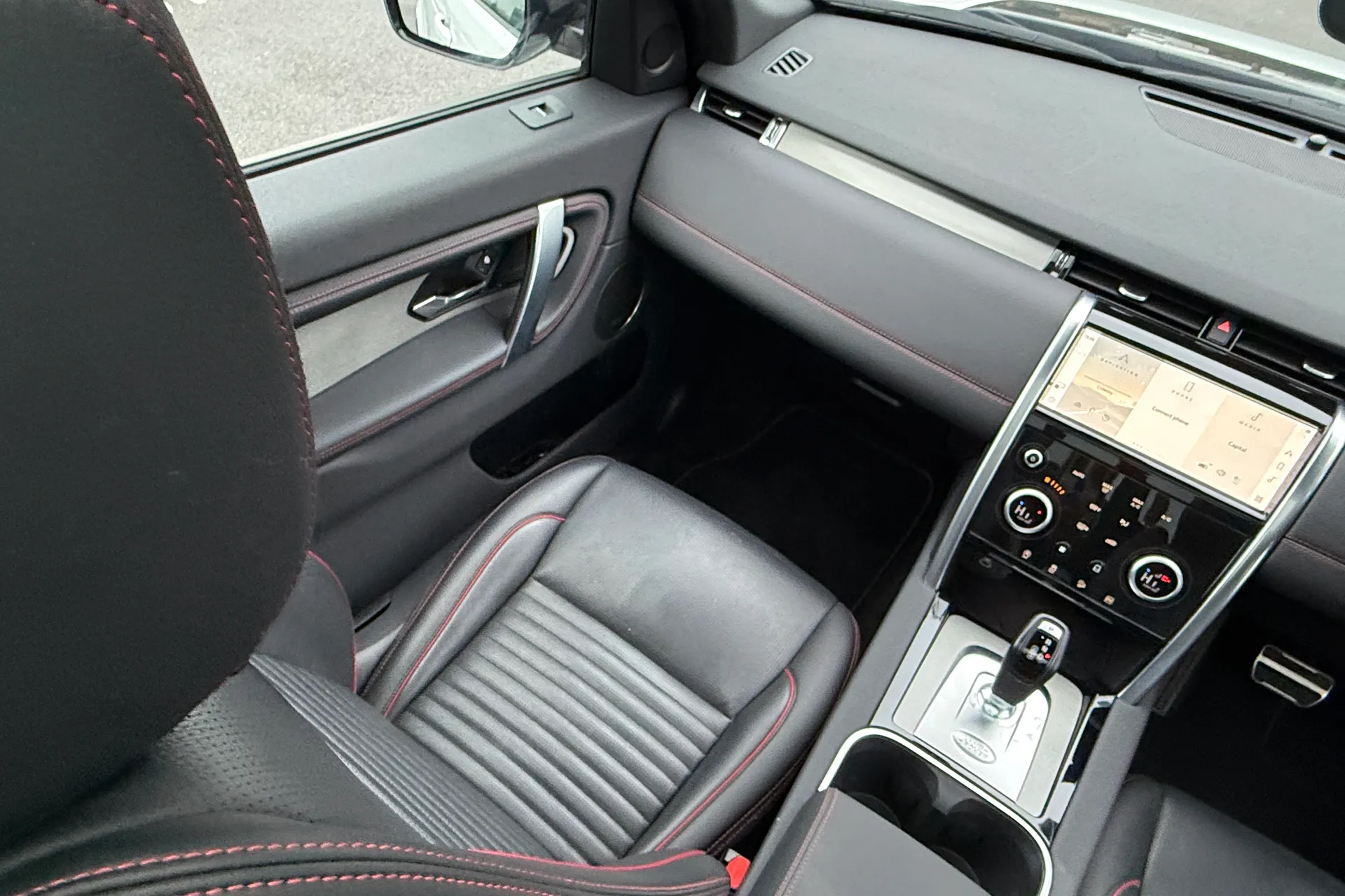 LAND ROVER DISCOVERY SPORT thumbnail image number 17