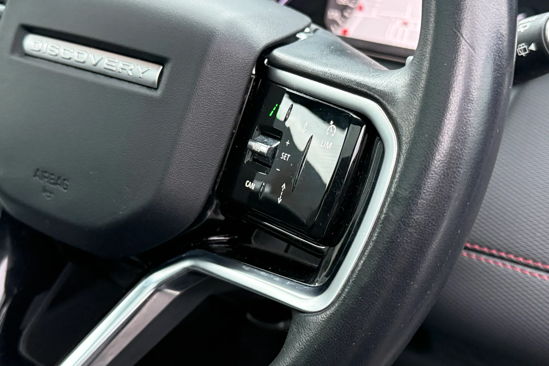 LAND ROVER DISCOVERY SPORT thumbnail image number 38