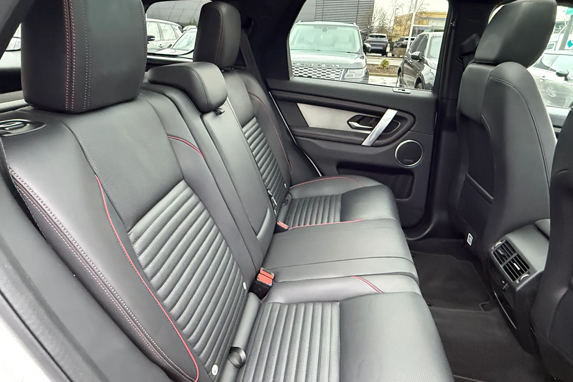 LAND ROVER DISCOVERY SPORT thumbnail image number 26