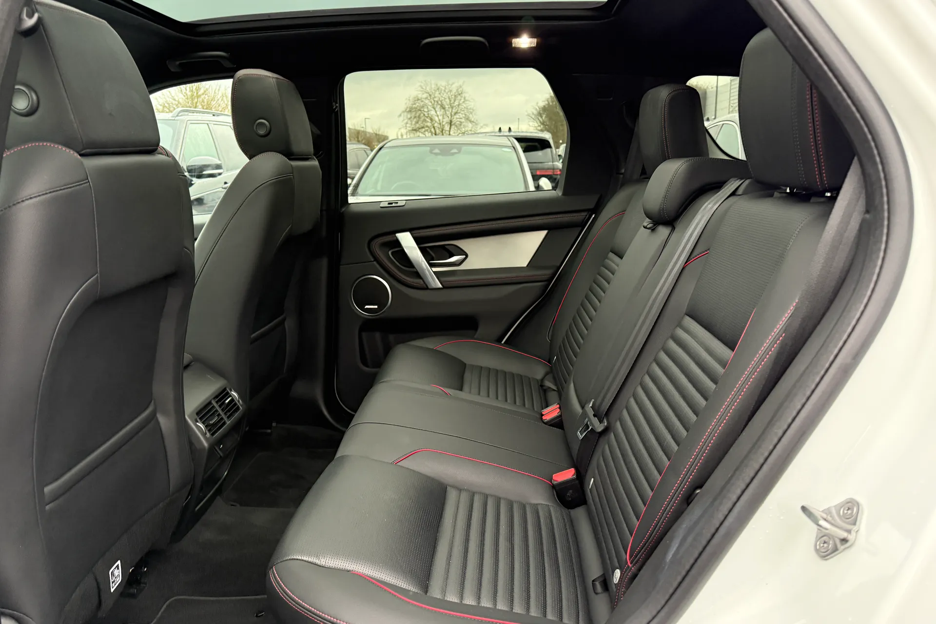 LAND ROVER DISCOVERY SPORT thumbnail image number 36