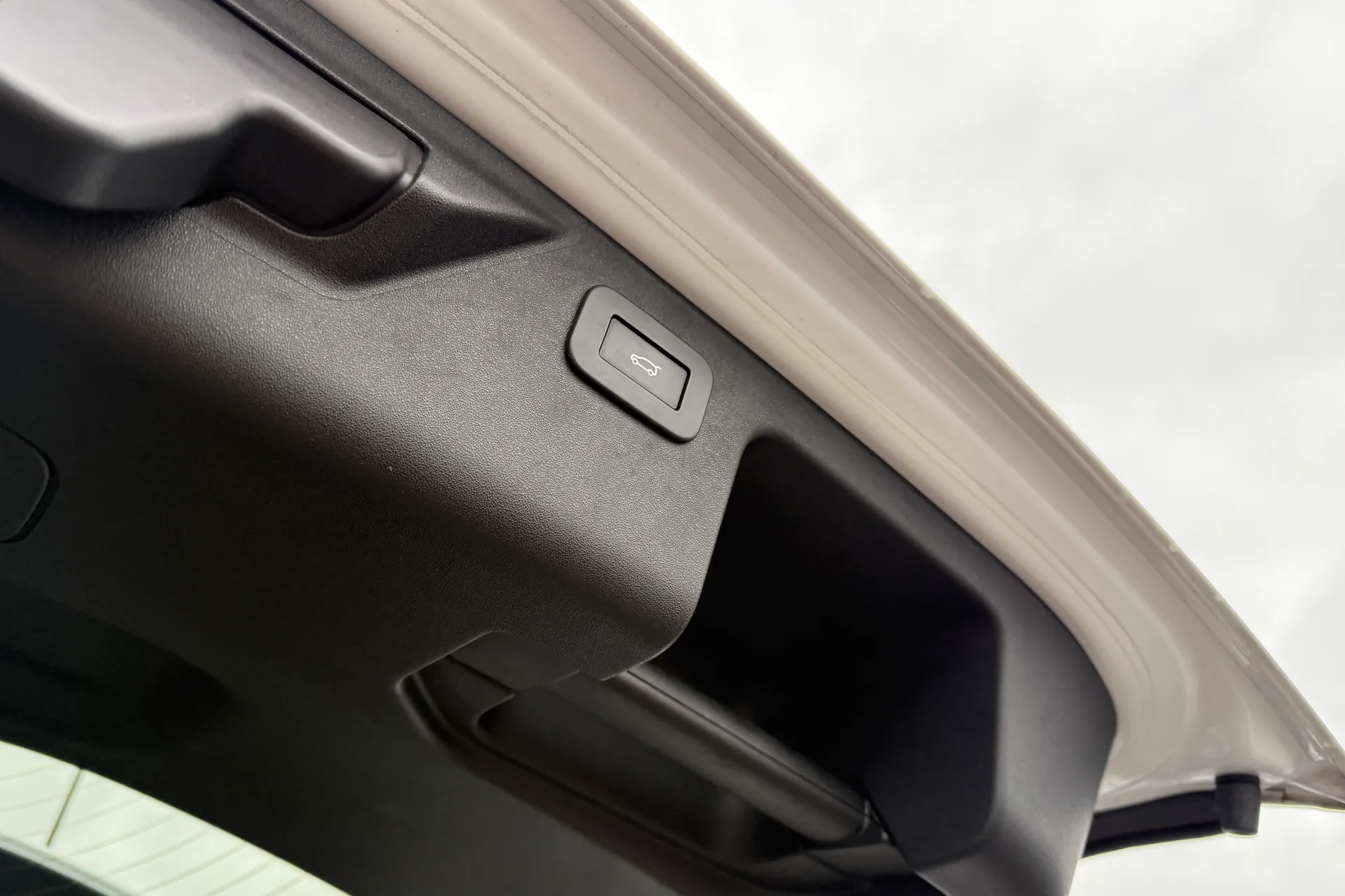 LAND ROVER DISCOVERY SPORT thumbnail image number 23