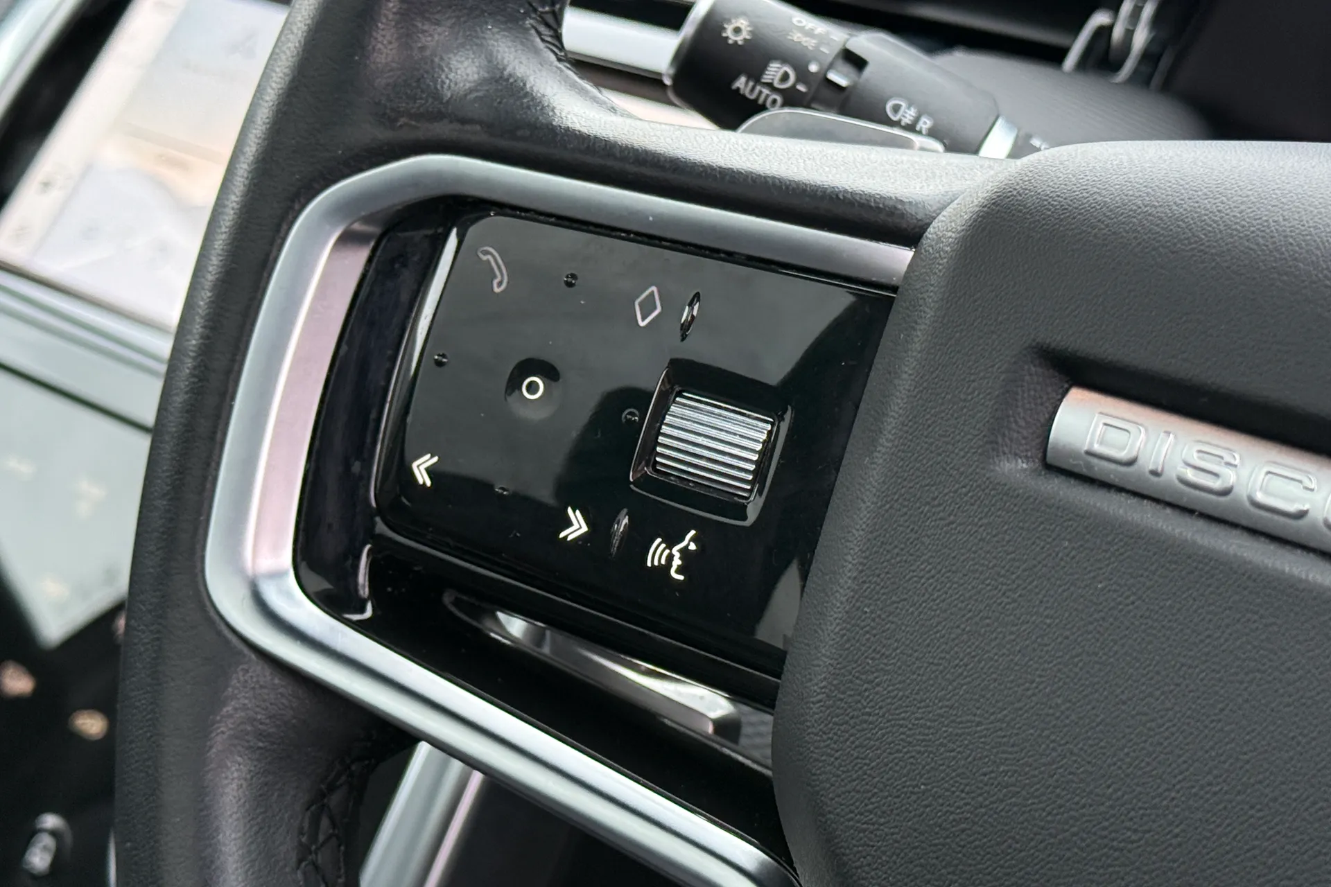 LAND ROVER DISCOVERY SPORT thumbnail image number 37