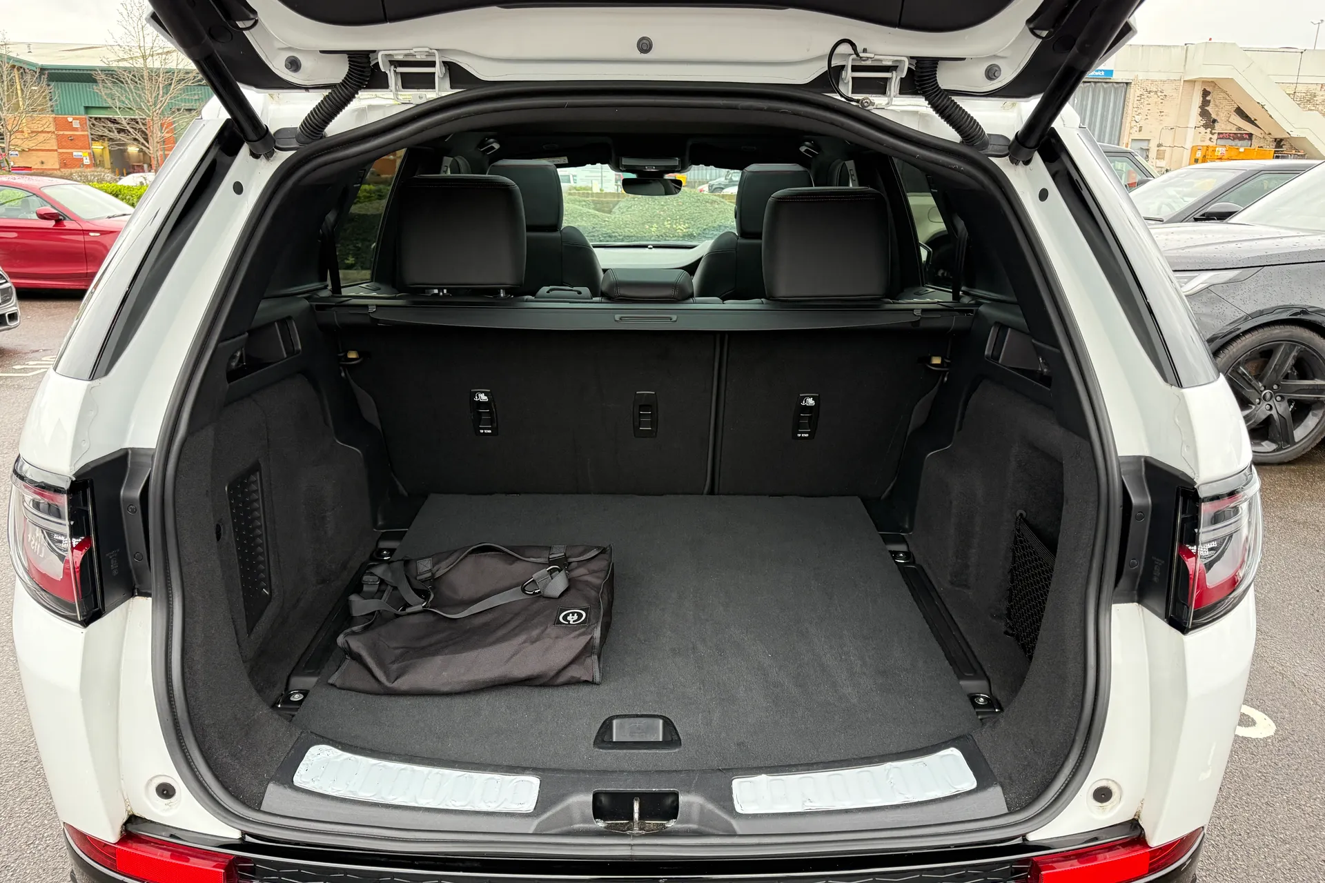 LAND ROVER DISCOVERY SPORT thumbnail image number 24