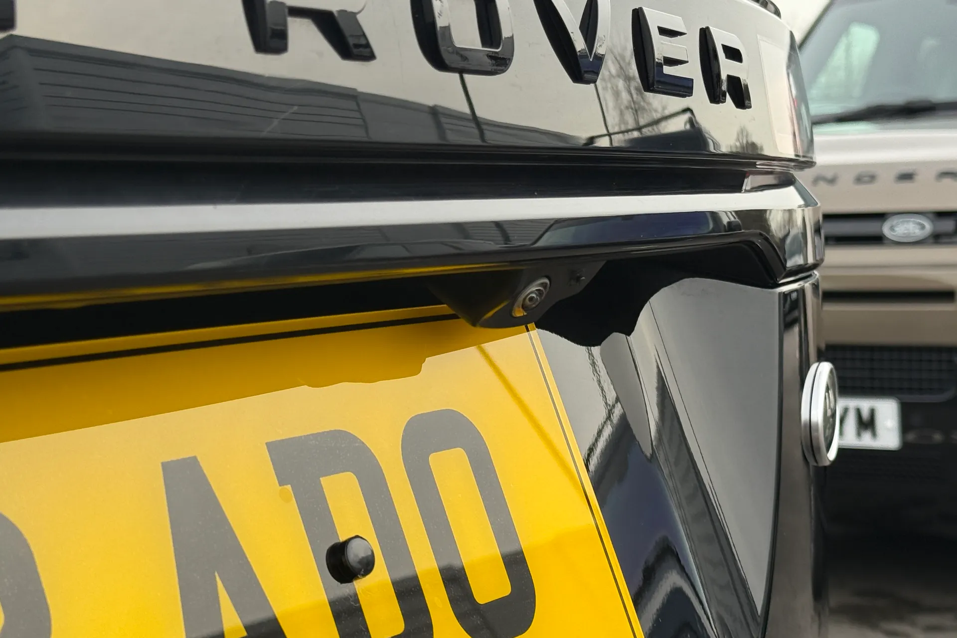 LAND ROVER RANGE ROVER VELAR thumbnail image number 21