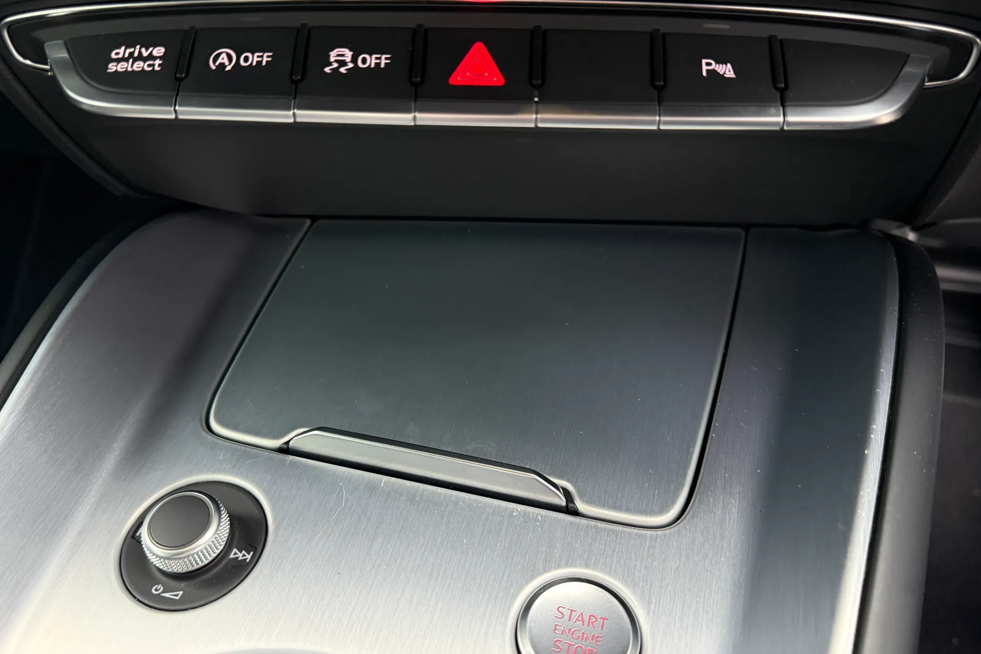 Audi TT thumbnail image number 45