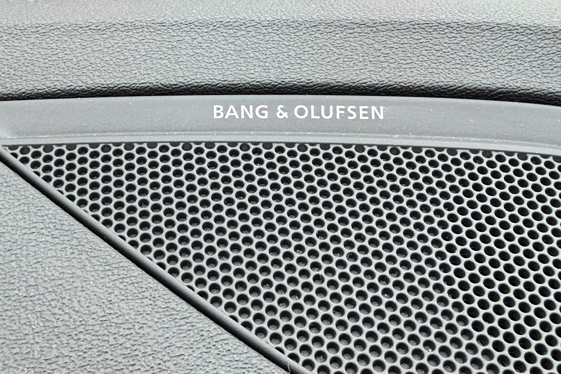 Audi TT thumbnail image number 41