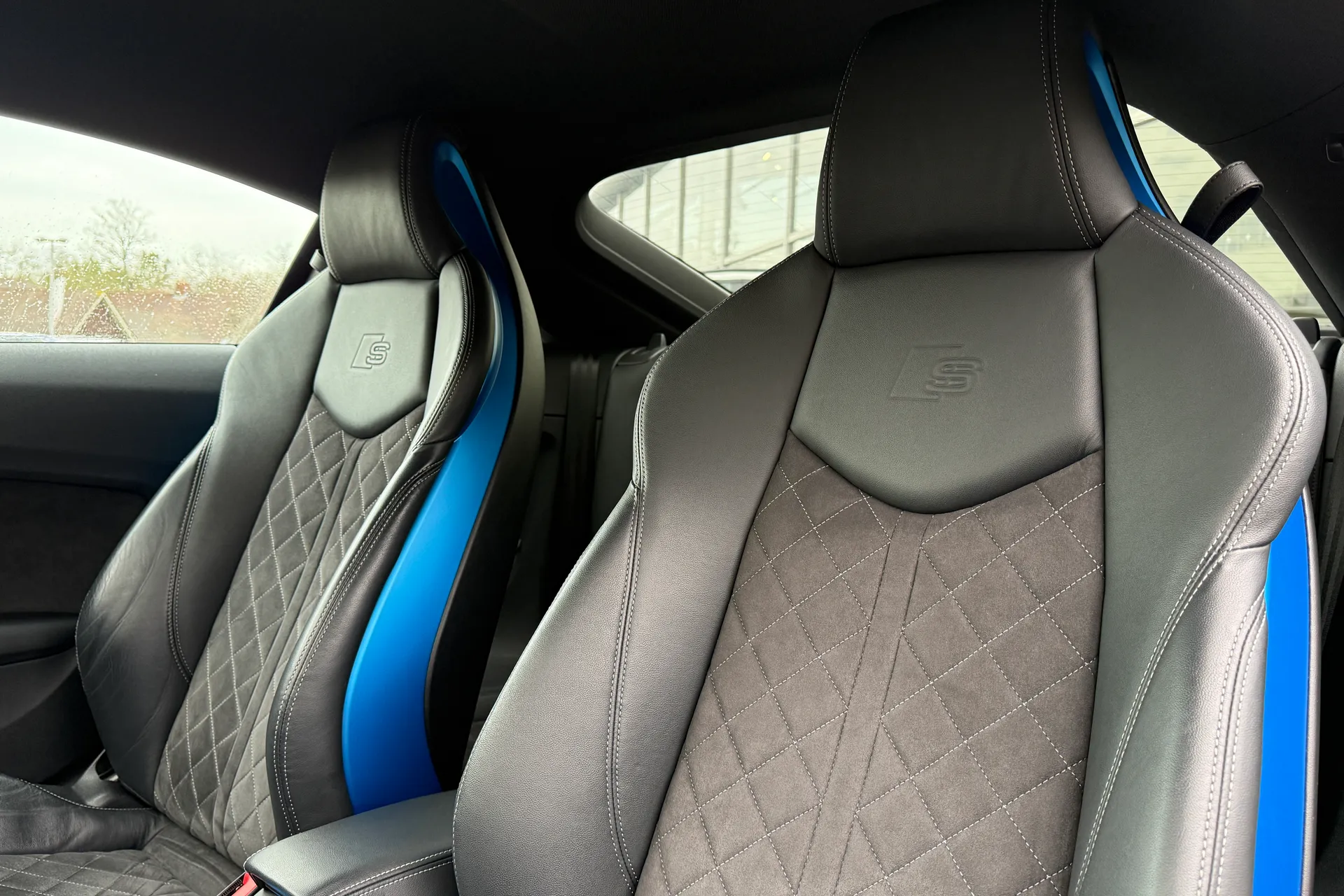 Audi TT thumbnail image number 16