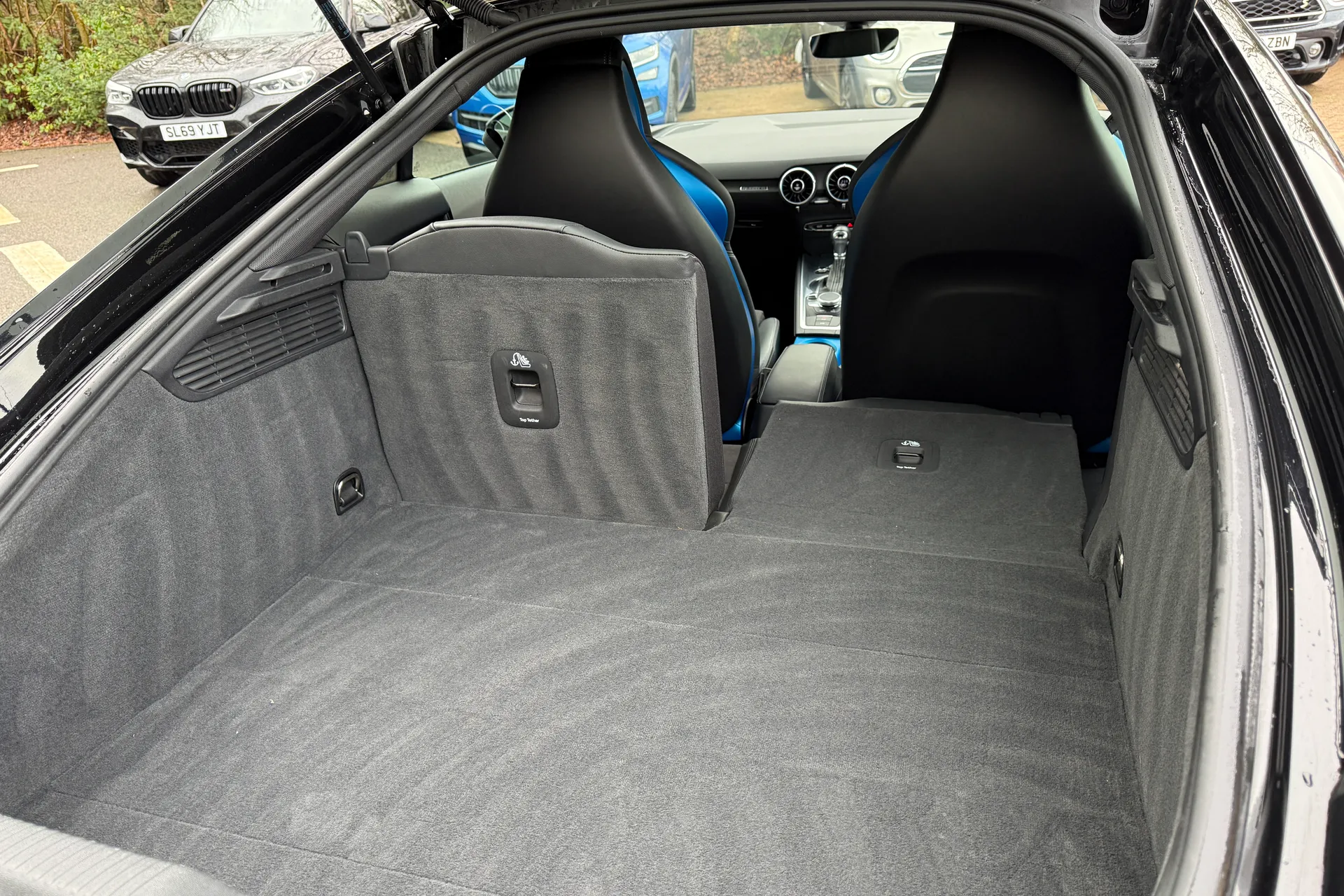 Audi TT thumbnail image number 26