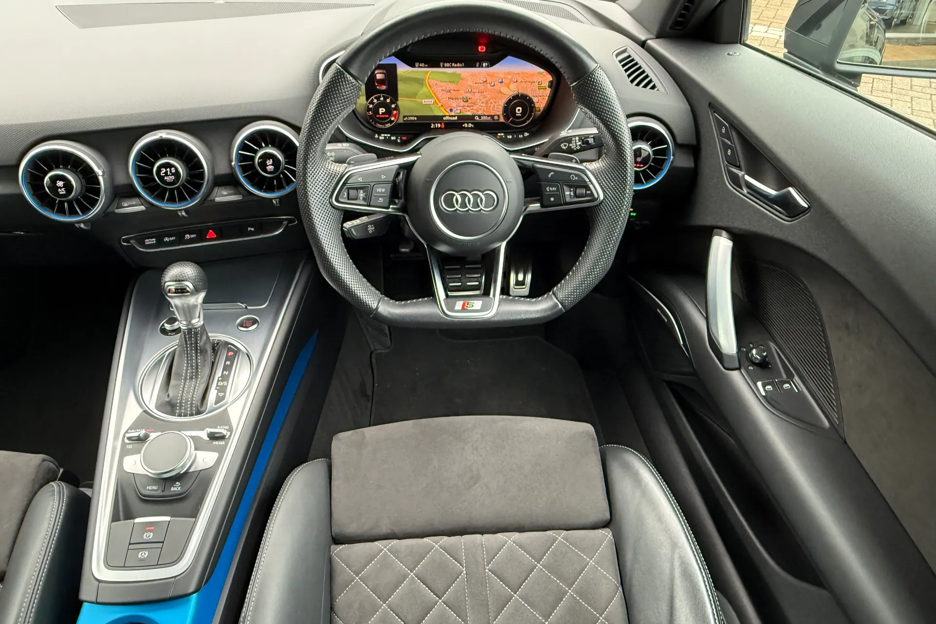 Audi TT thumbnail image number 36