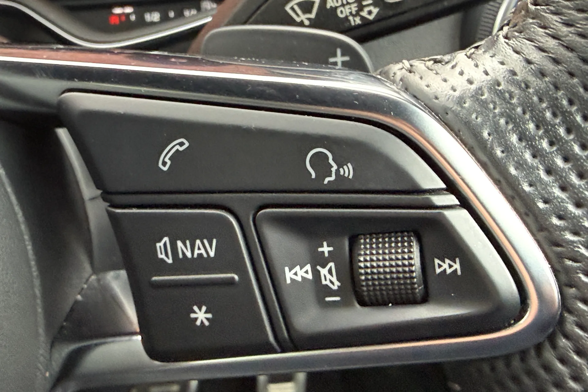 Audi TT thumbnail image number 55