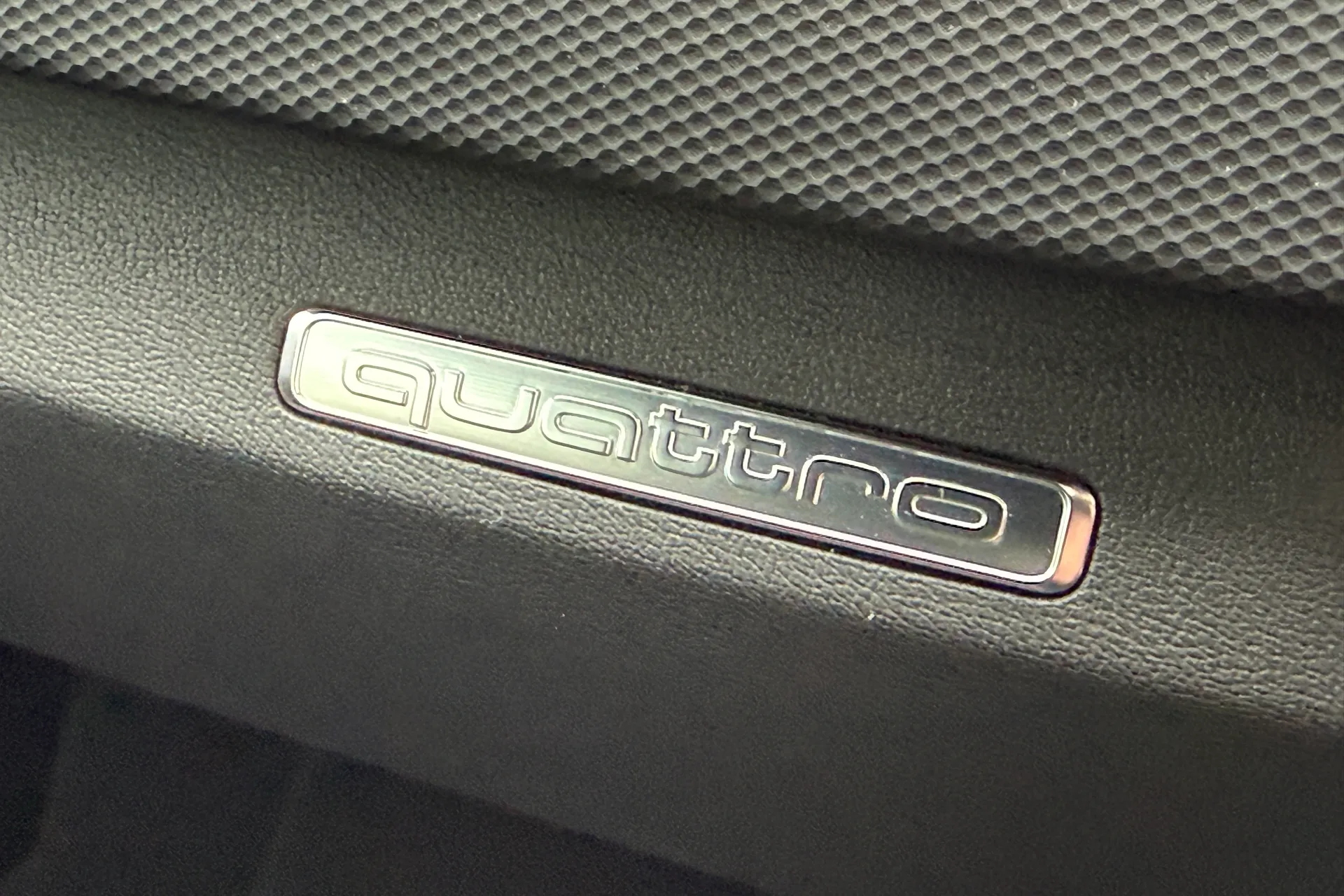 Audi TT thumbnail image number 52