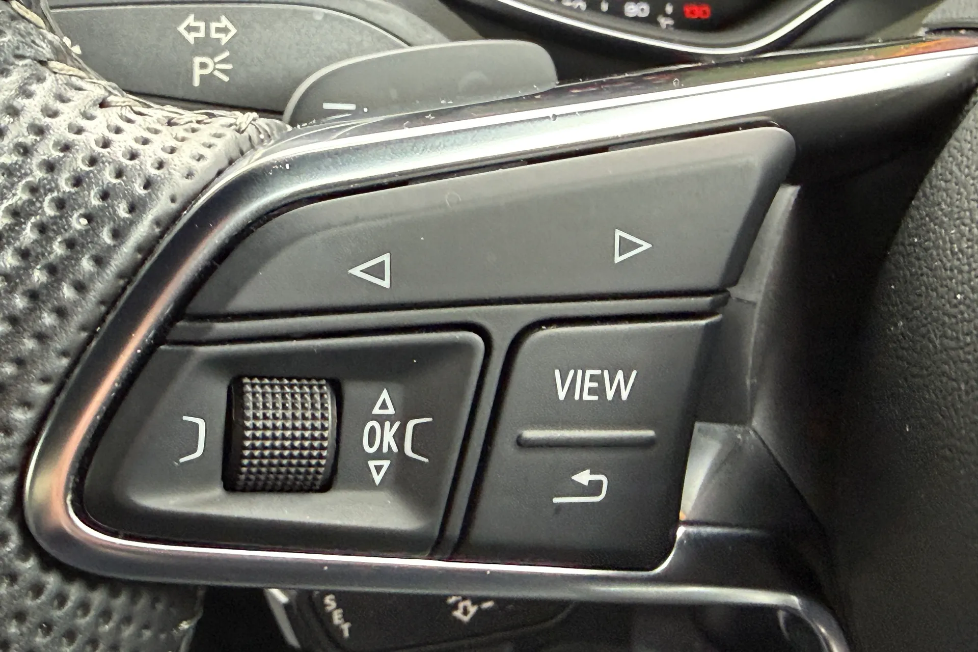 Audi TT thumbnail image number 54