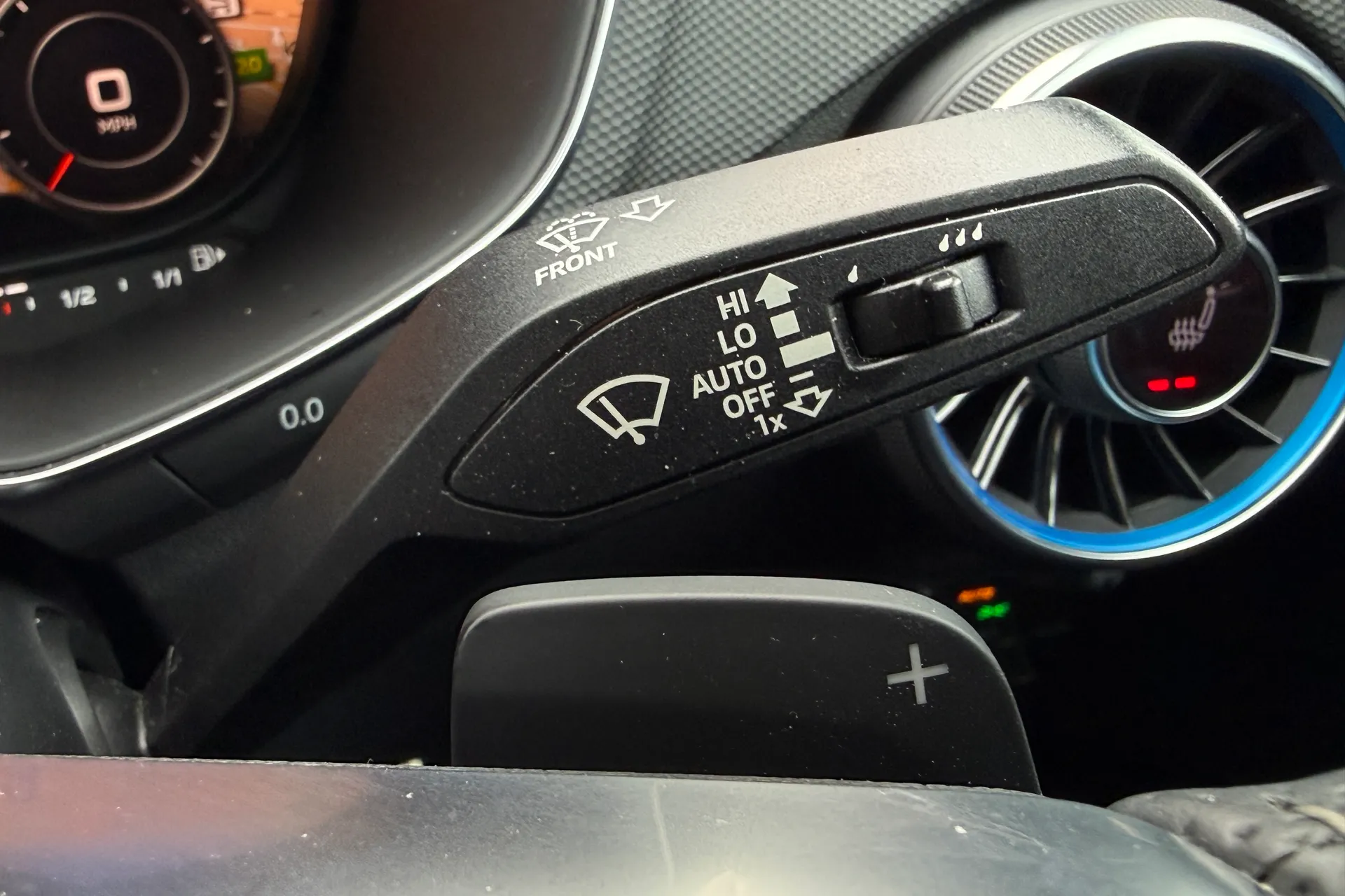 Audi TT thumbnail image number 61