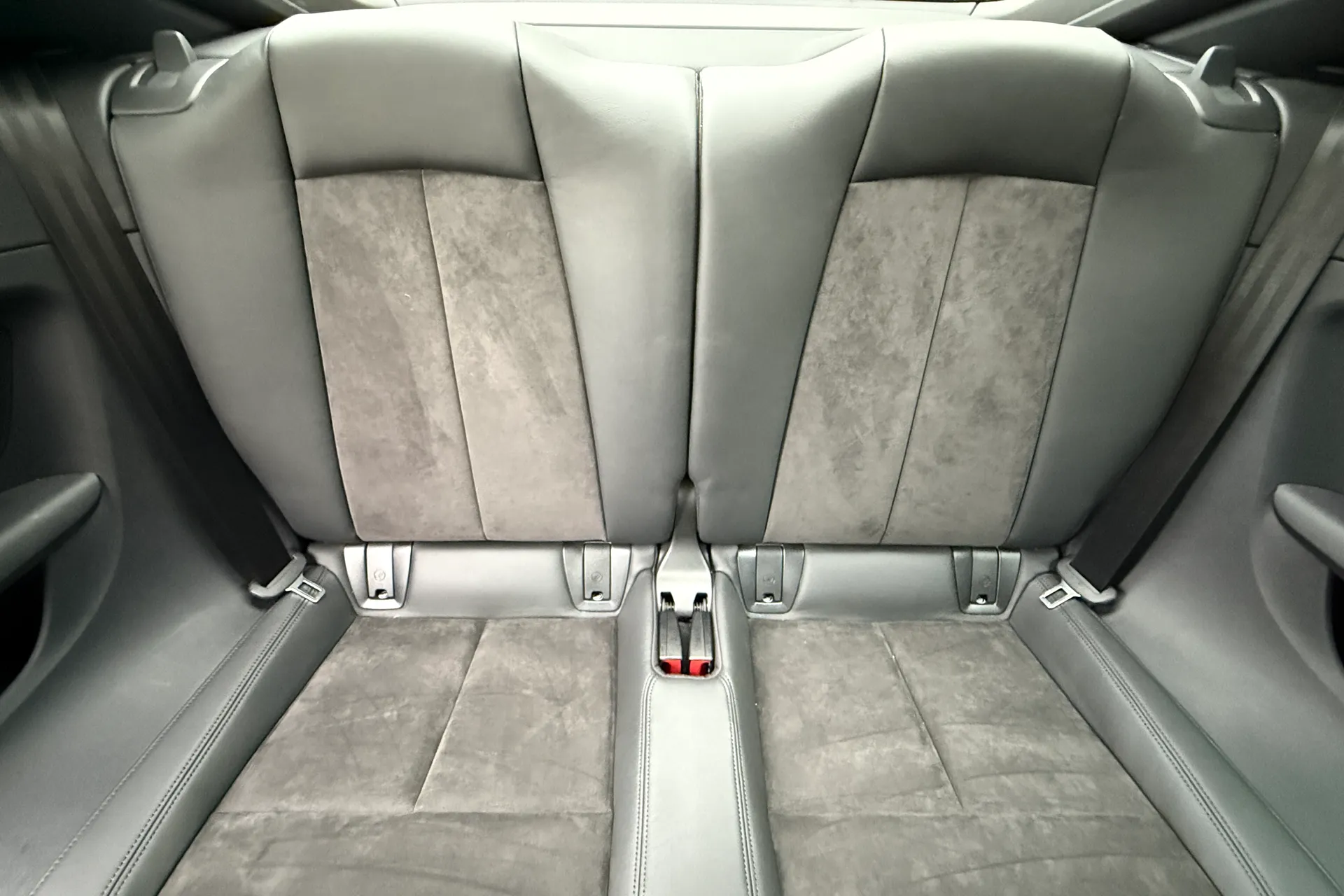 Audi TT thumbnail image number 29