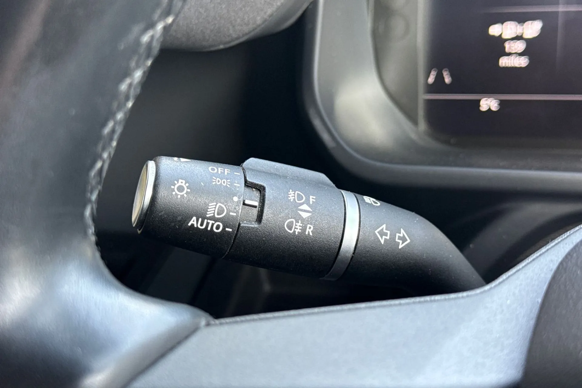 LAND ROVER DEFENDER thumbnail image number 66