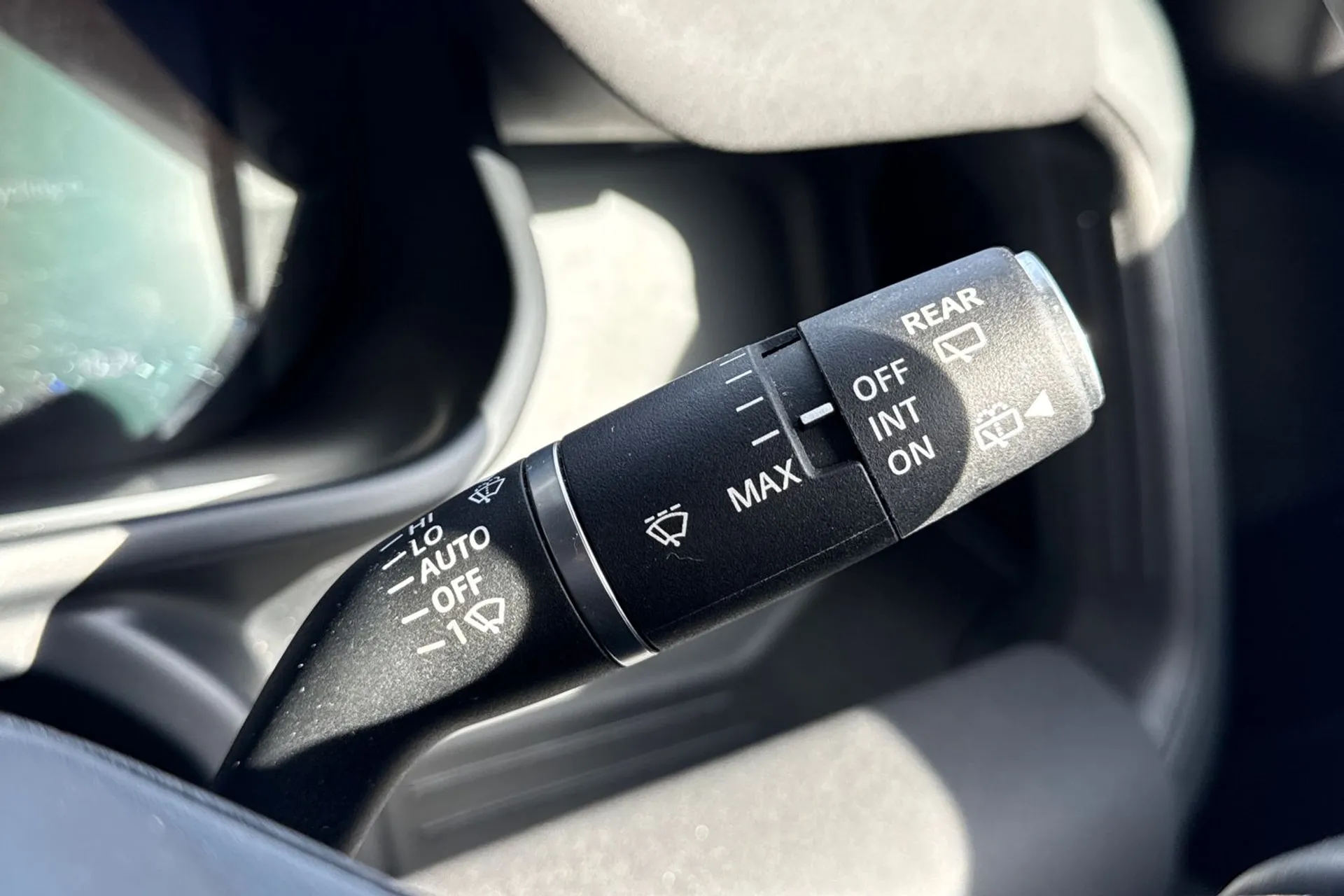 LAND ROVER DEFENDER thumbnail image number 67