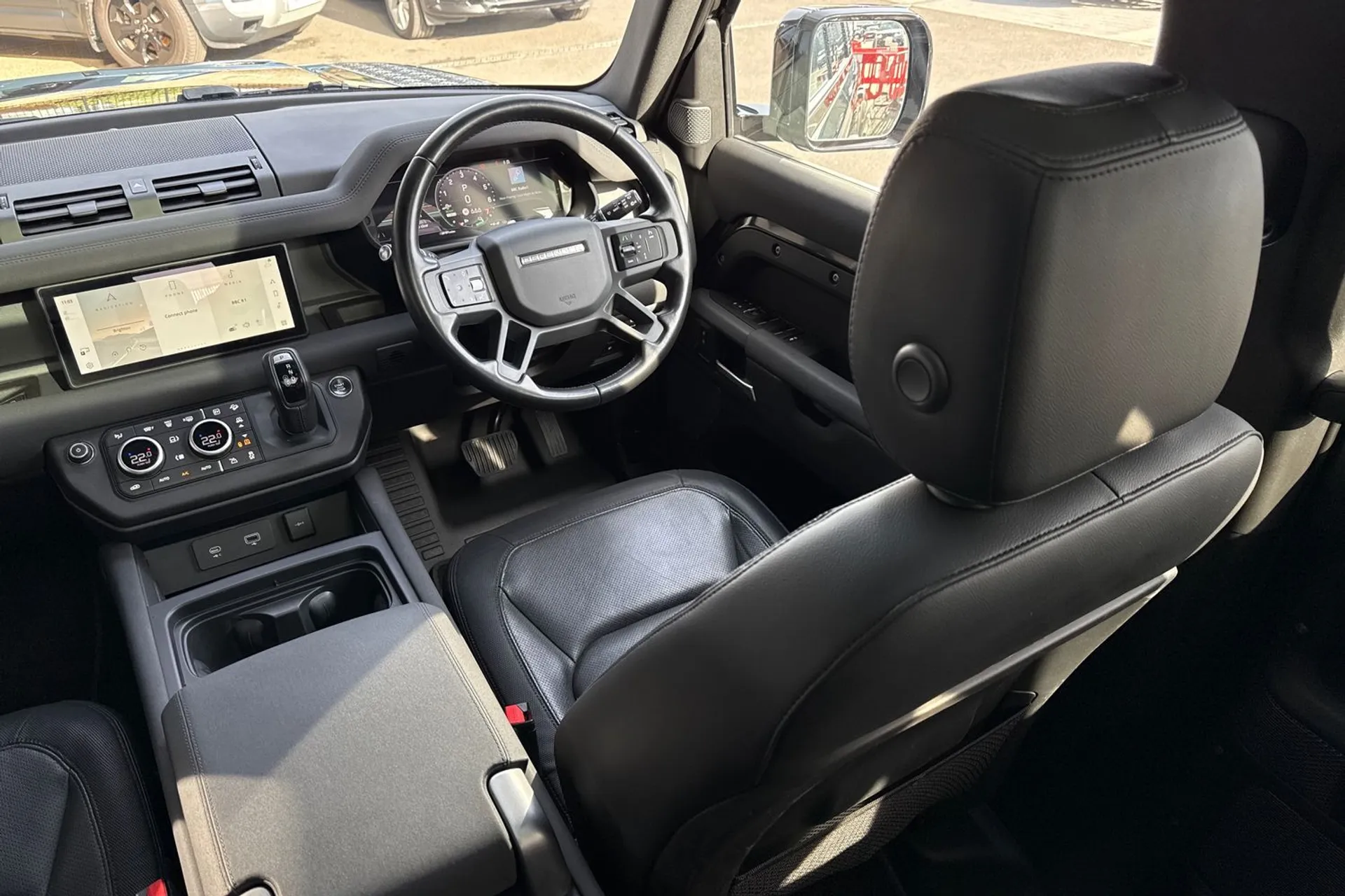 LAND ROVER DEFENDER thumbnail image number 46