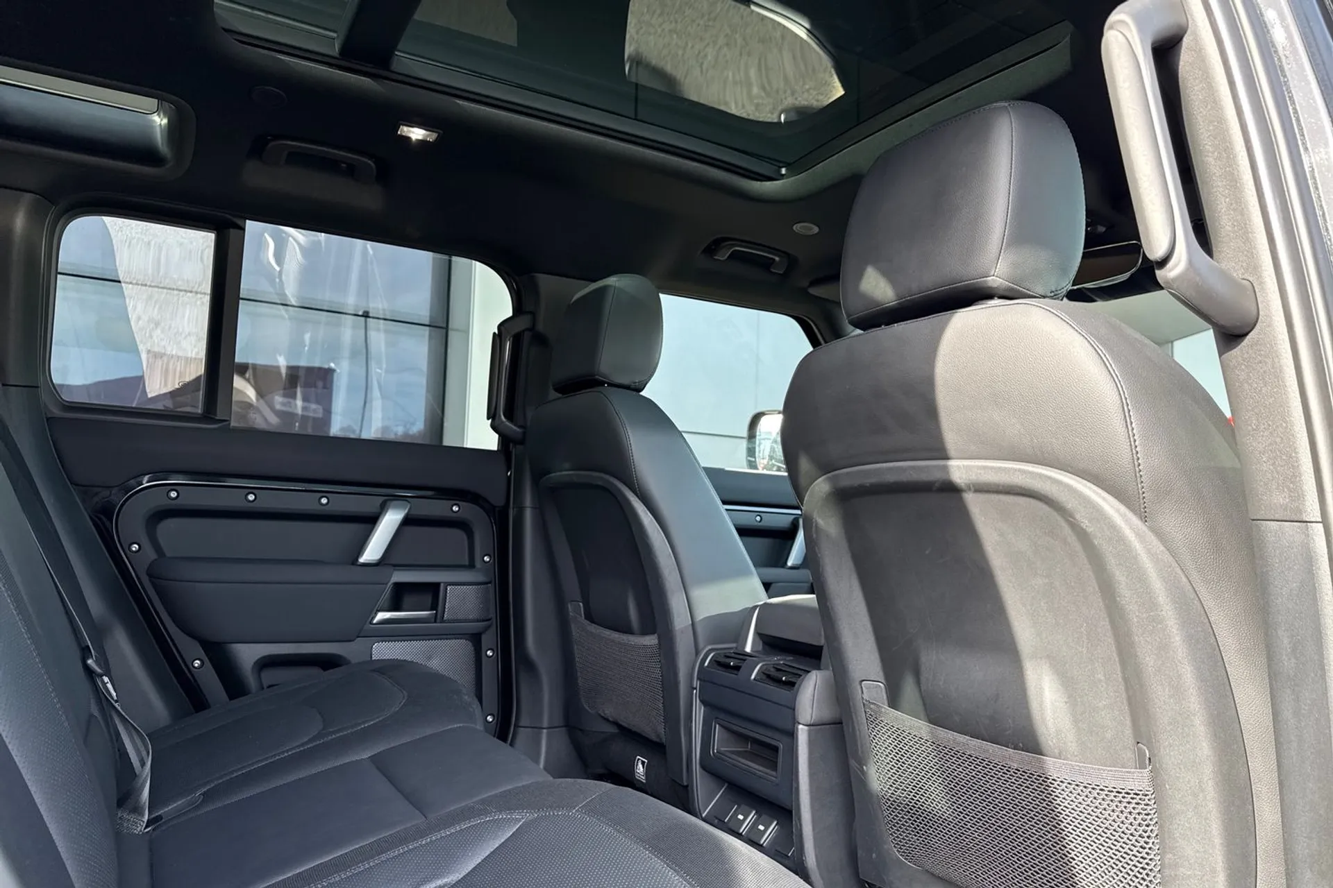 LAND ROVER DEFENDER thumbnail image number 39