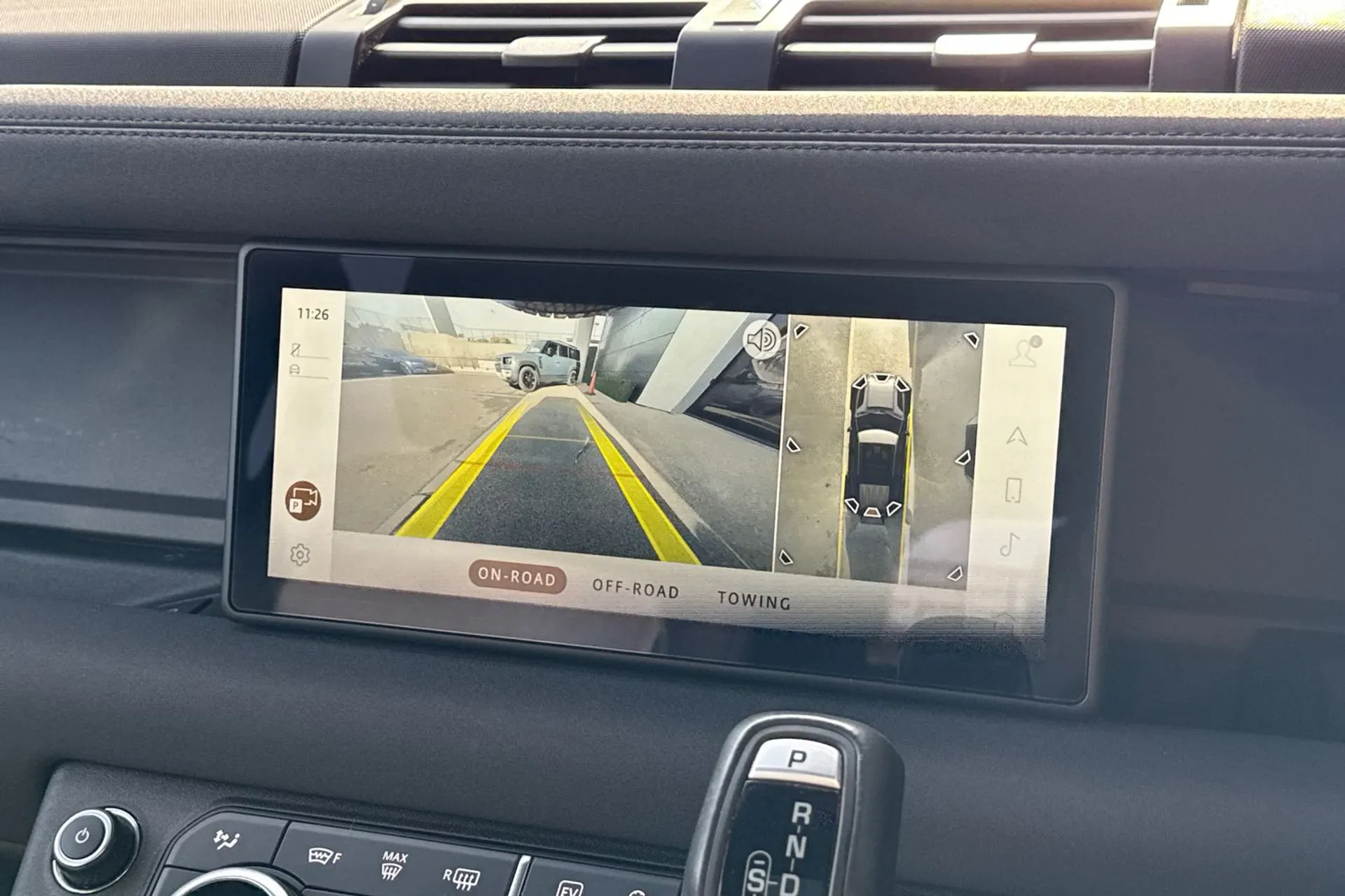 LAND ROVER DEFENDER thumbnail image number 4