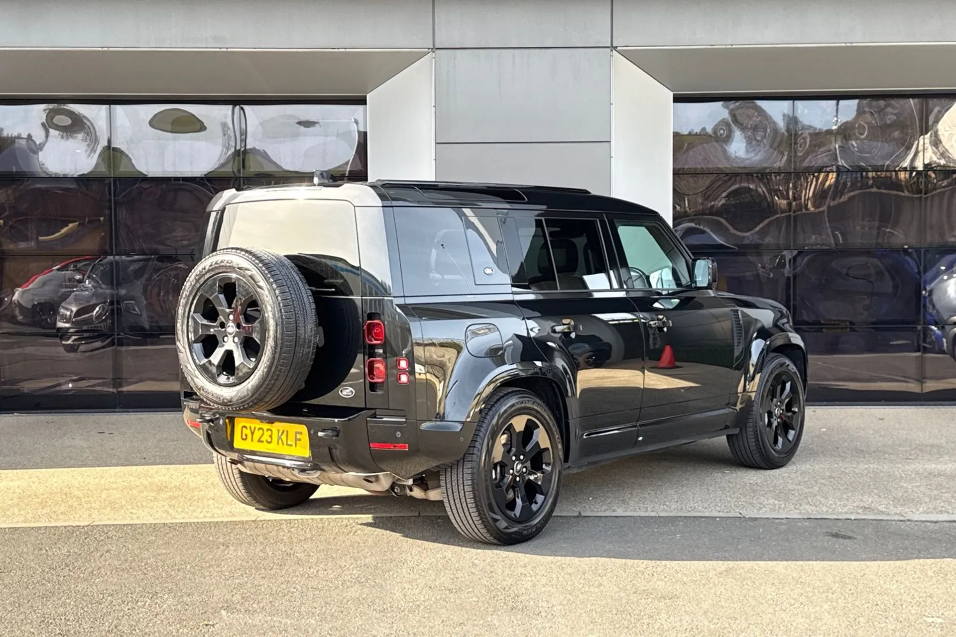 LAND ROVER DEFENDER thumbnail image number 6