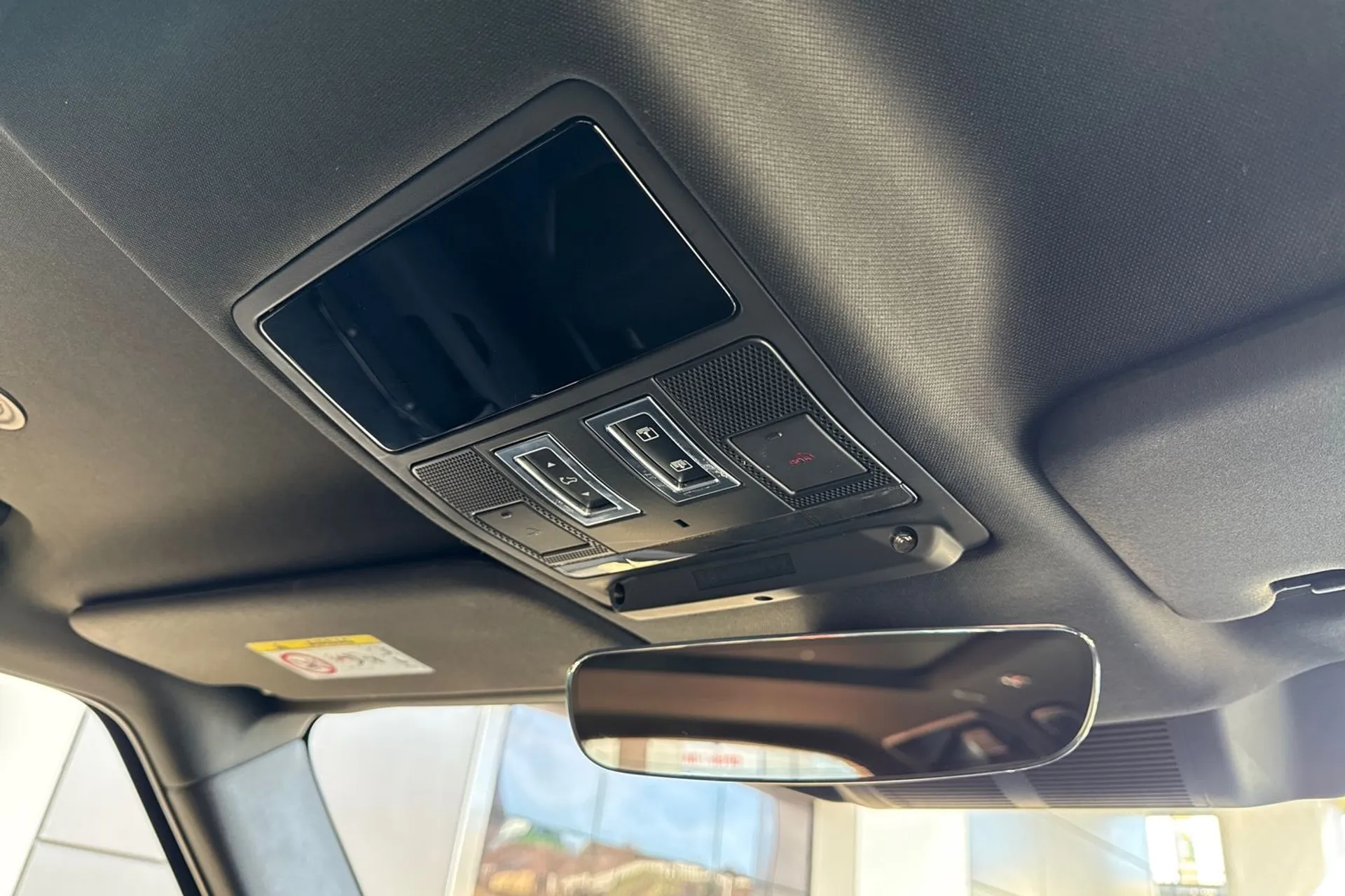 LAND ROVER DEFENDER thumbnail image number 55