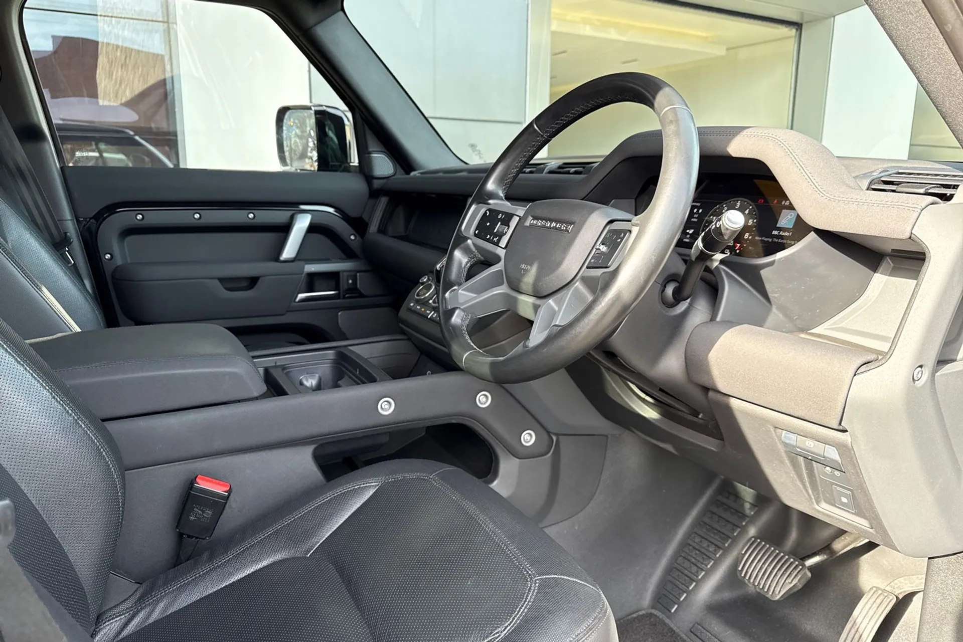 LAND ROVER DEFENDER thumbnail image number 22