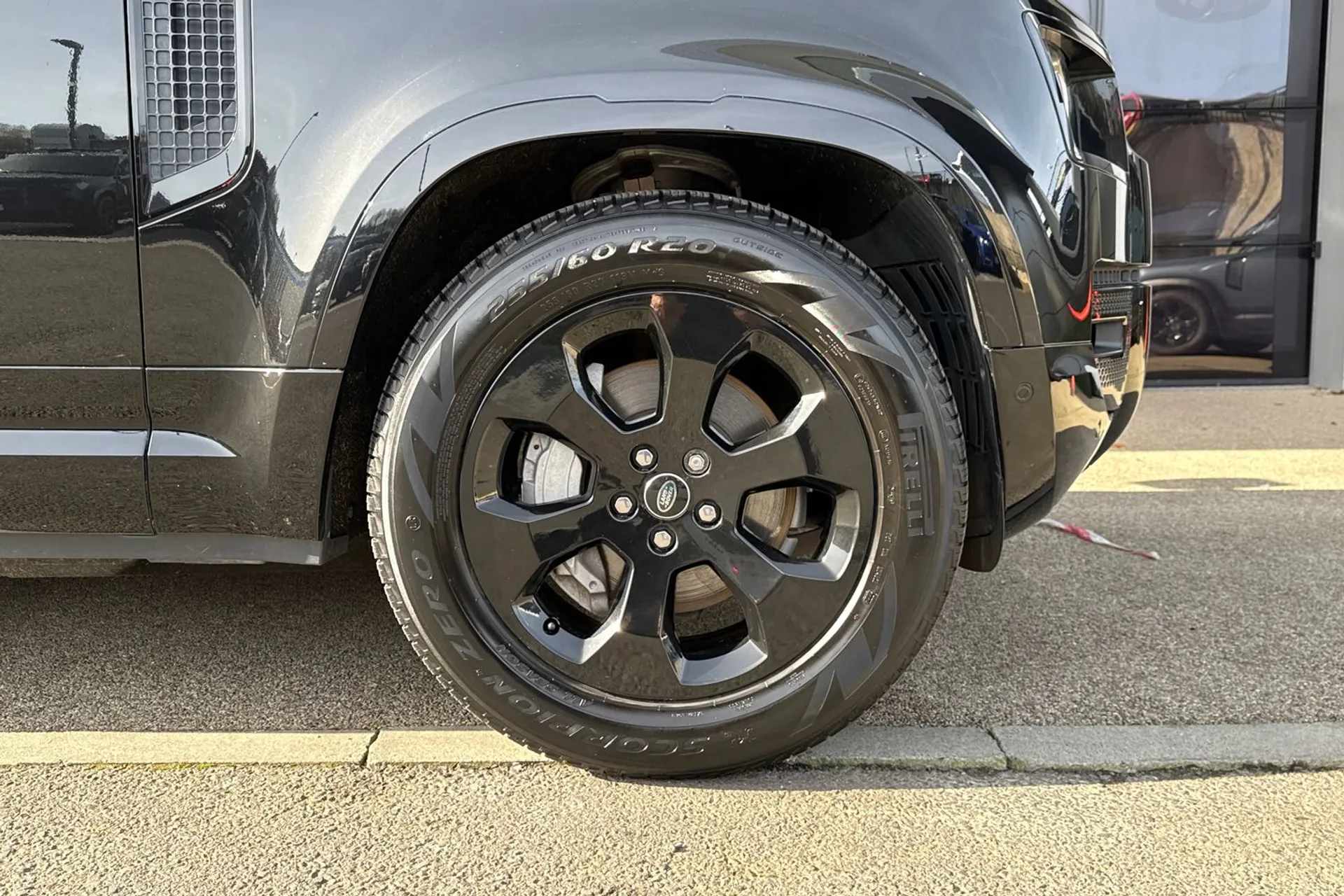 LAND ROVER DEFENDER thumbnail image number 21