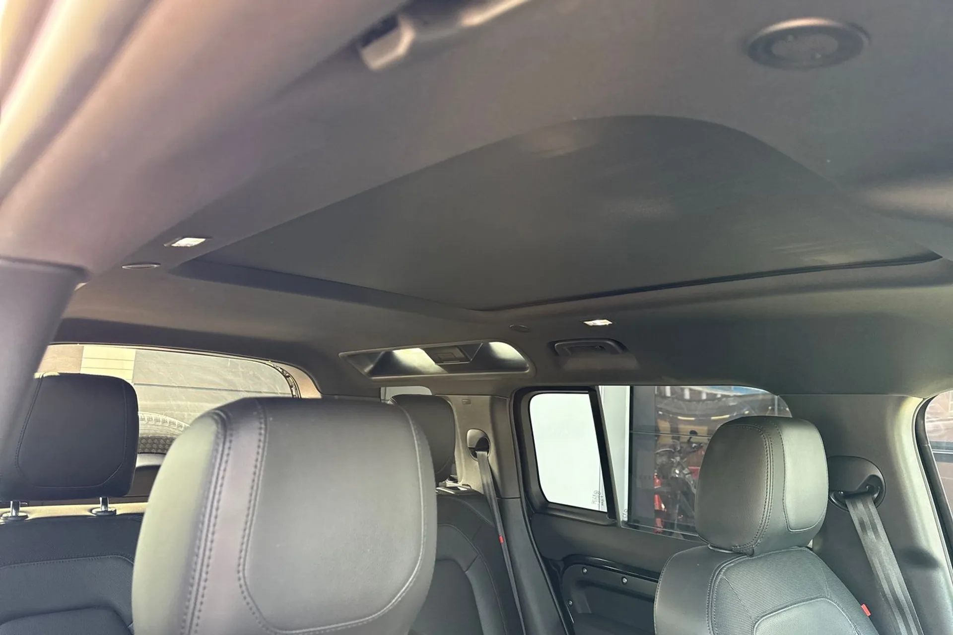 LAND ROVER DEFENDER thumbnail image number 11