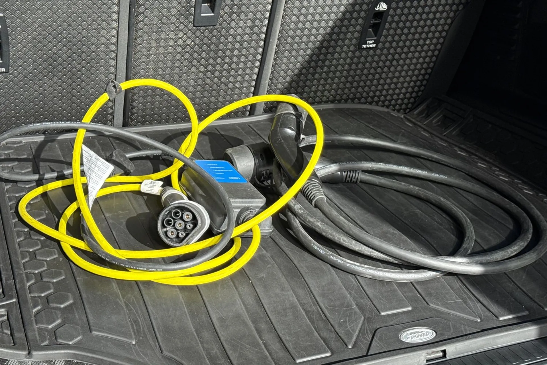 LAND ROVER DEFENDER thumbnail image number 16