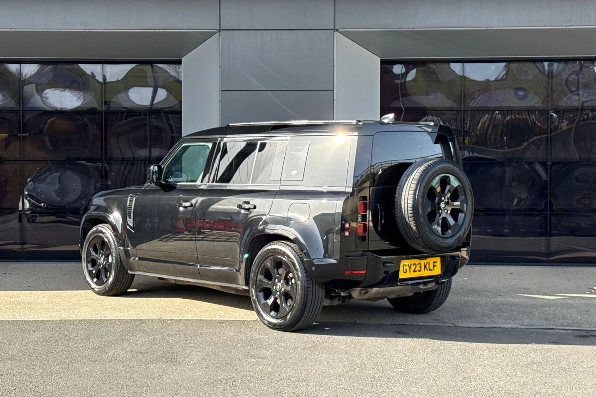 LAND ROVER DEFENDER thumbnail image number 10