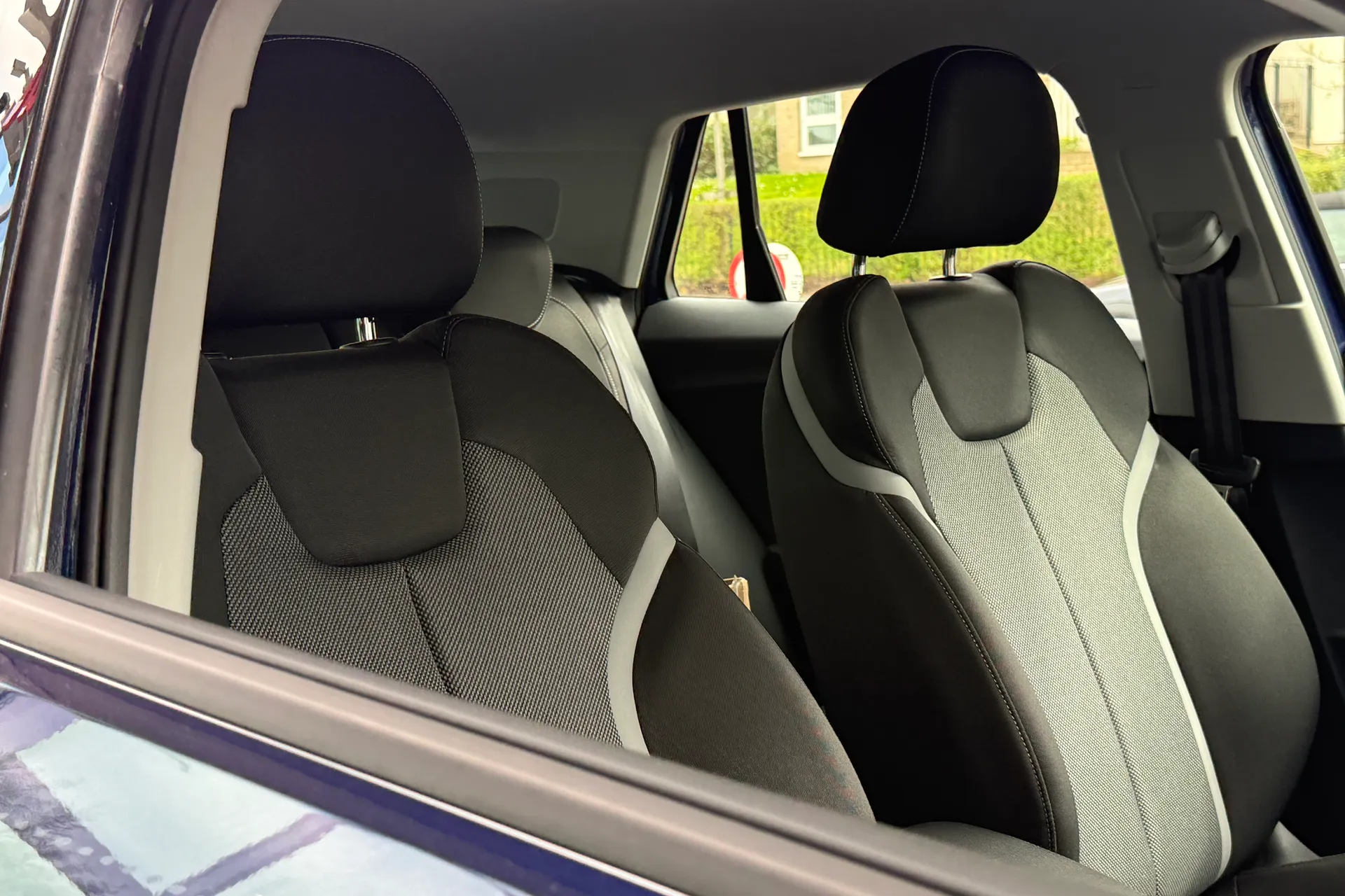 Audi Q2 thumbnail image number 31