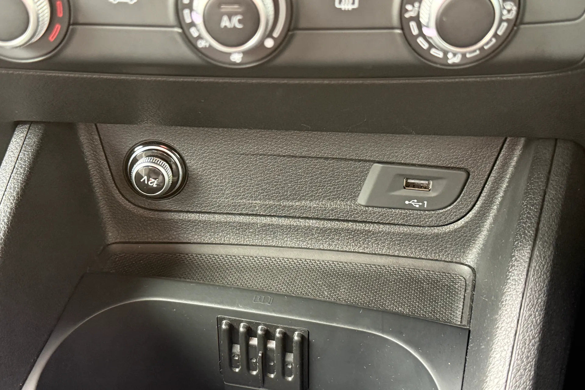 Audi Q2 thumbnail image number 20