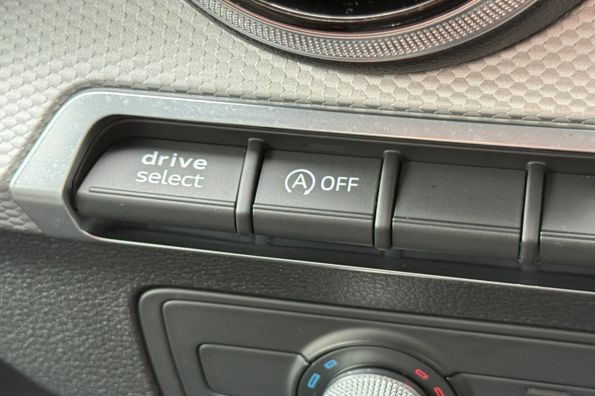 Audi Q2 thumbnail image number 55