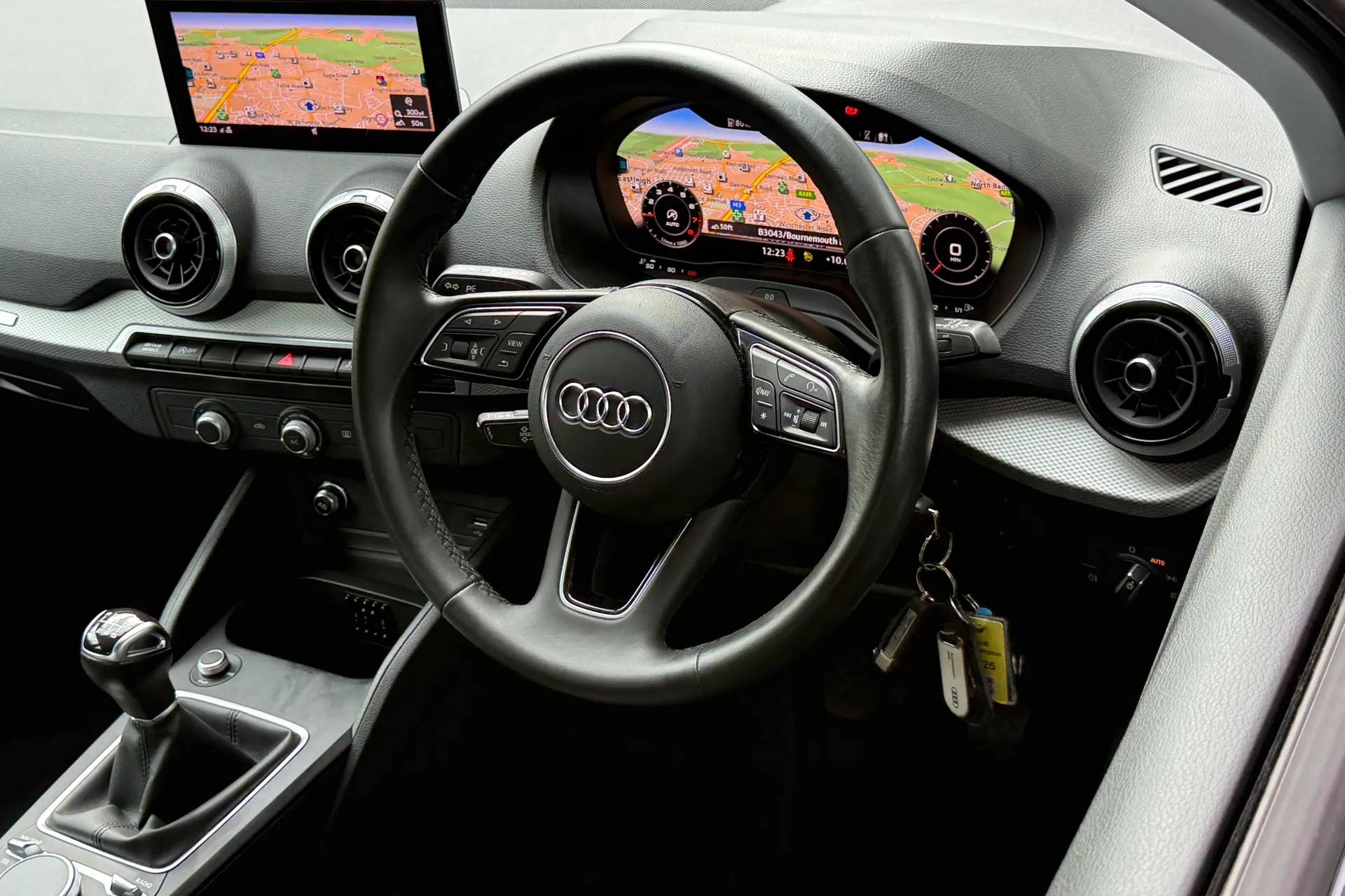 Audi Q2 thumbnail image number 30