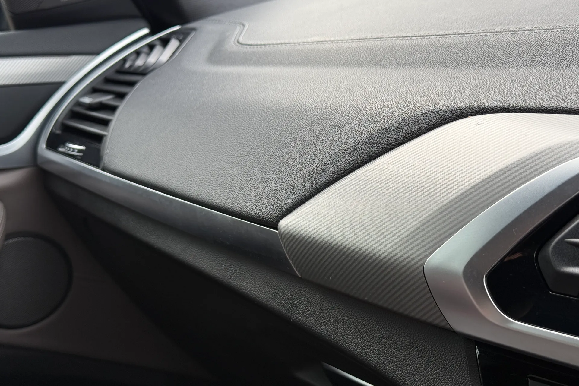 BMW X3 M thumbnail image number 28