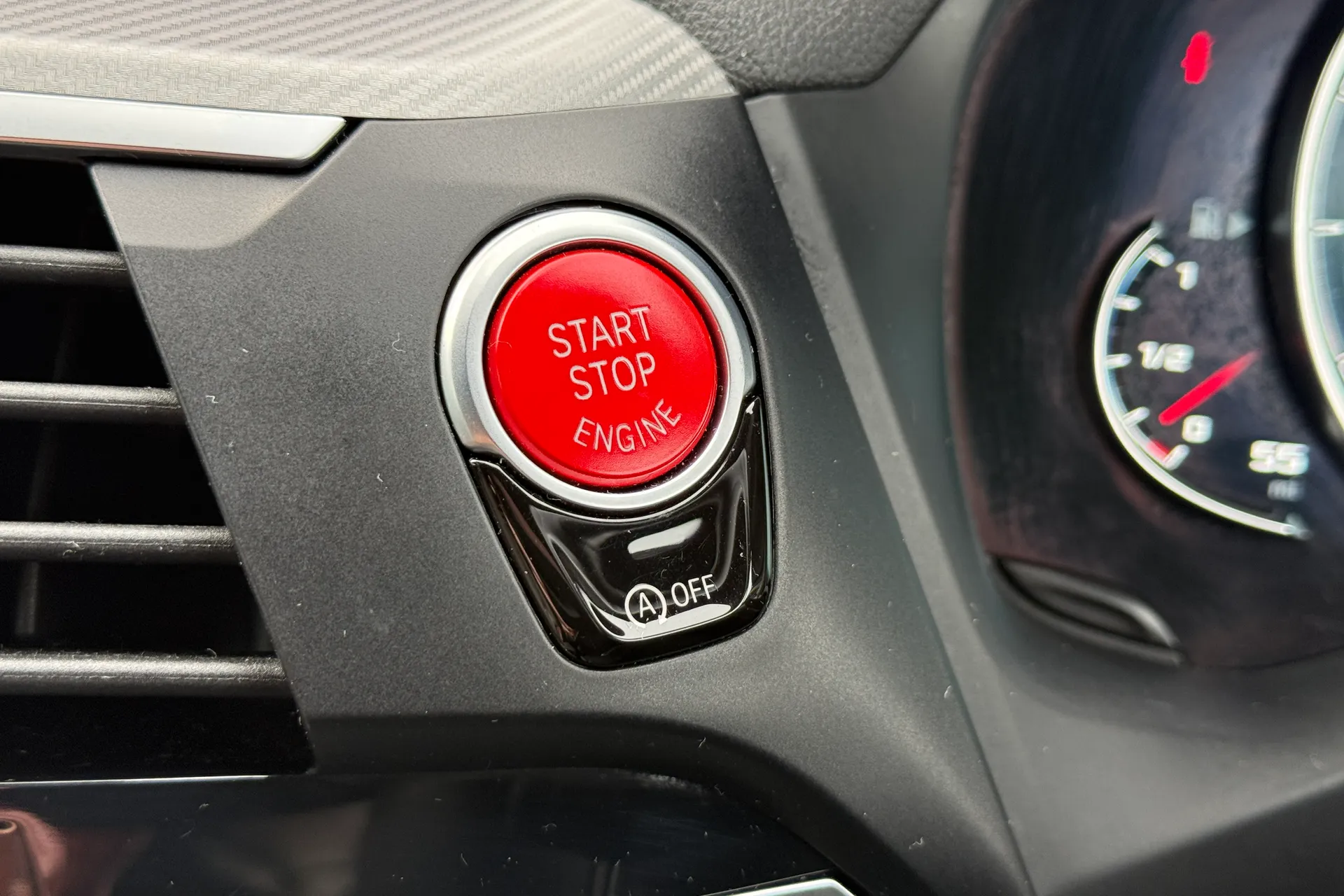 BMW X3 M thumbnail image number 27