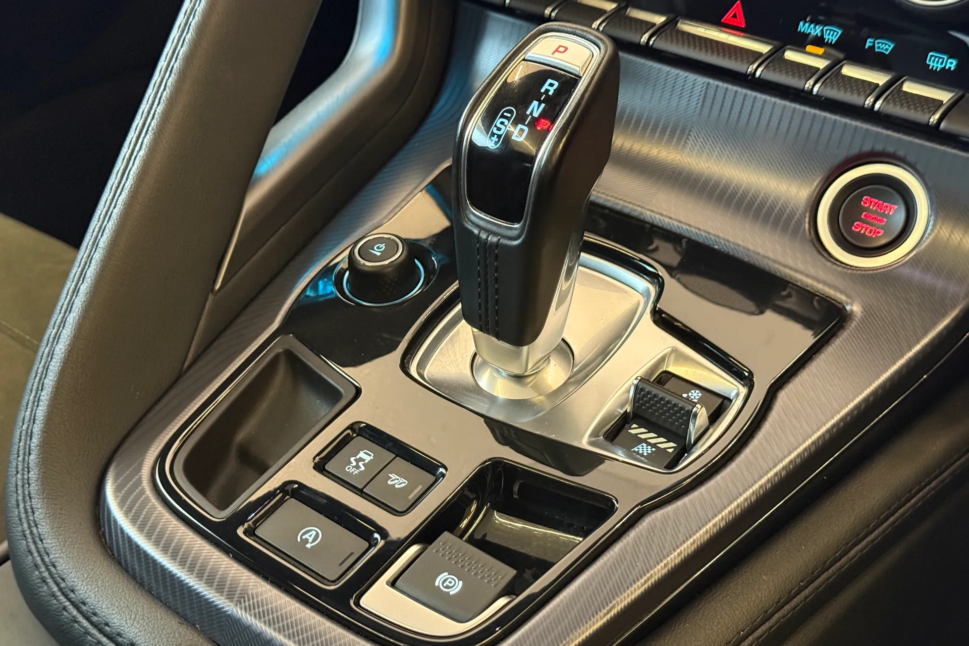 Jaguar F-TYPE thumbnail image number 19