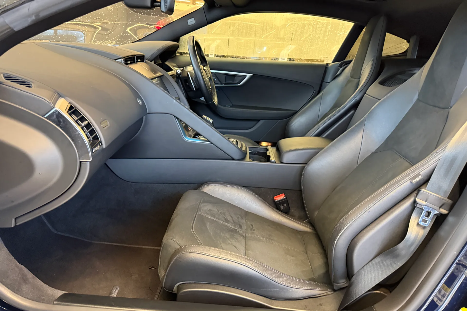 Jaguar F-TYPE thumbnail image number 10