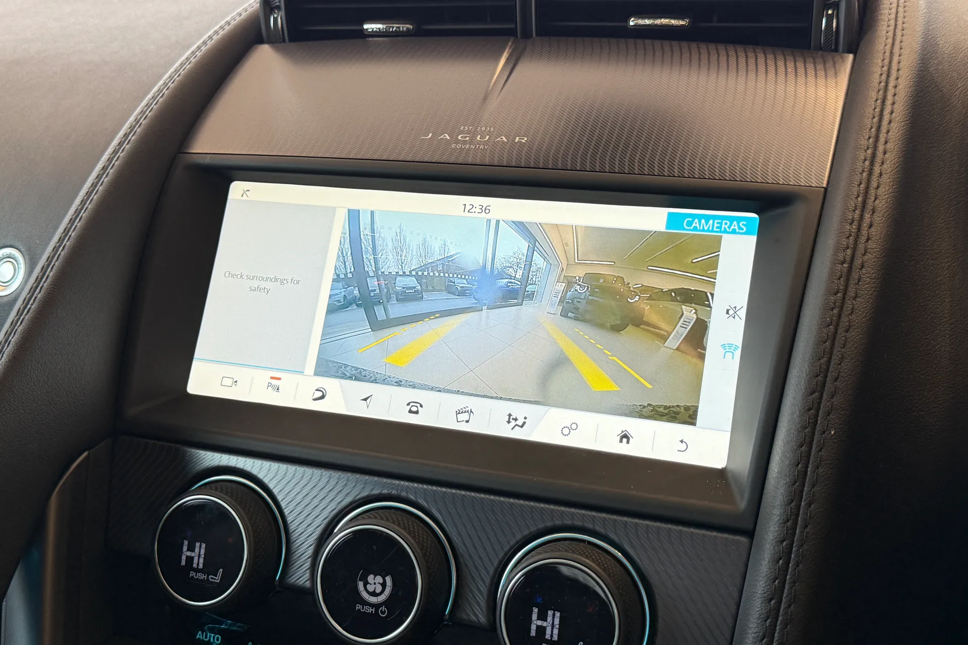 Jaguar F-TYPE thumbnail image number 4