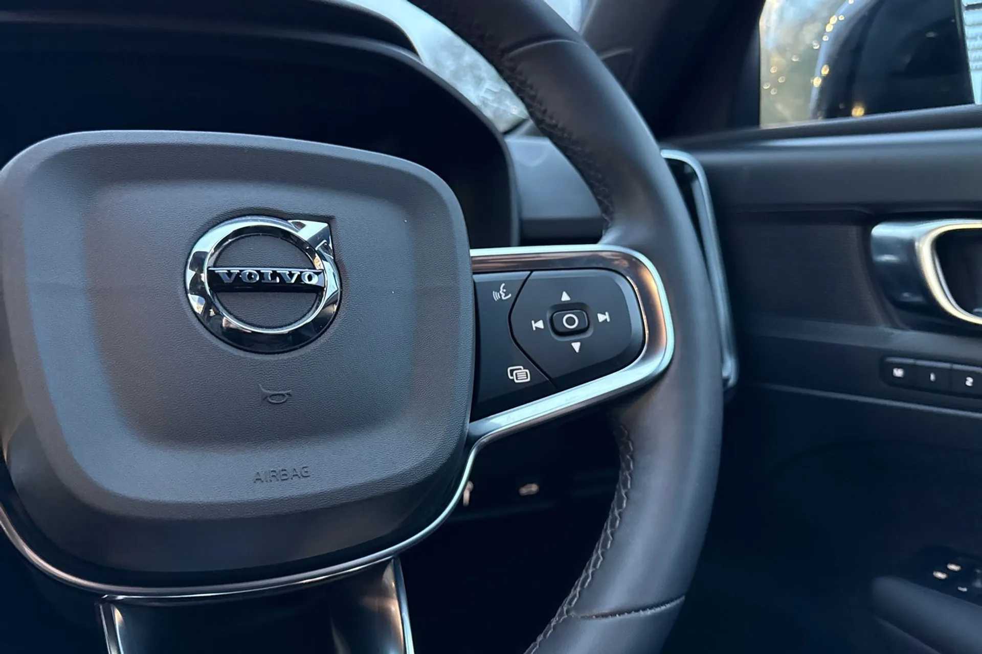 Volvo XC40 thumbnail image number 37