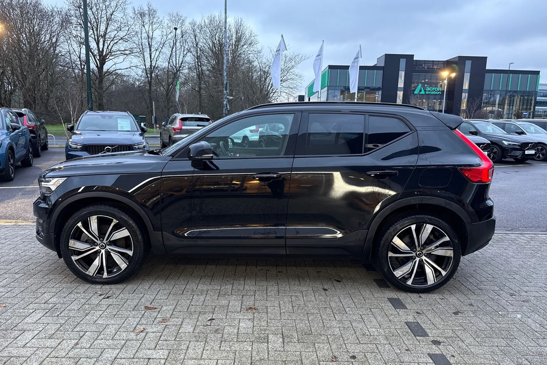 Volvo XC40 thumbnail image number 11