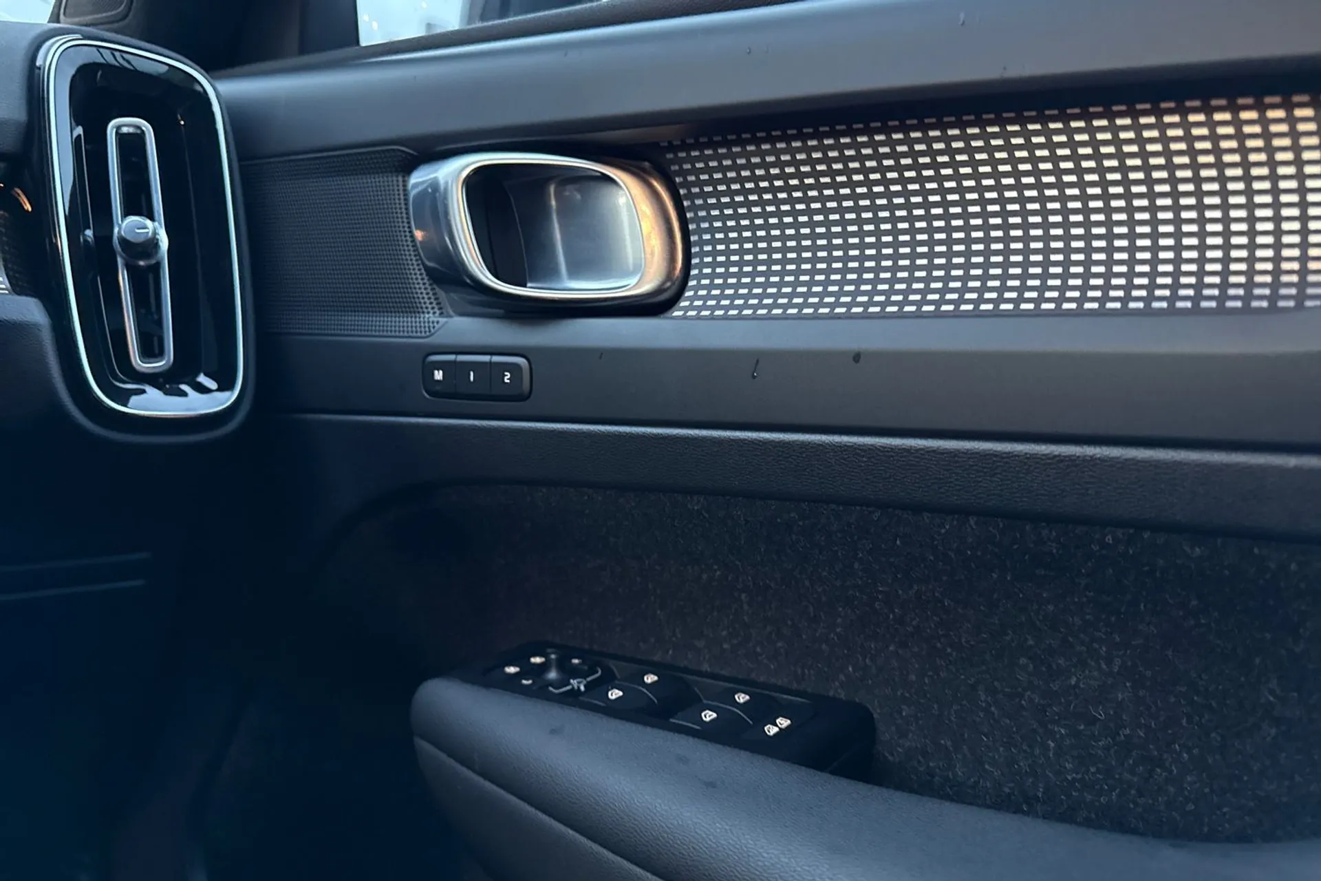 Volvo XC40 thumbnail image number 41