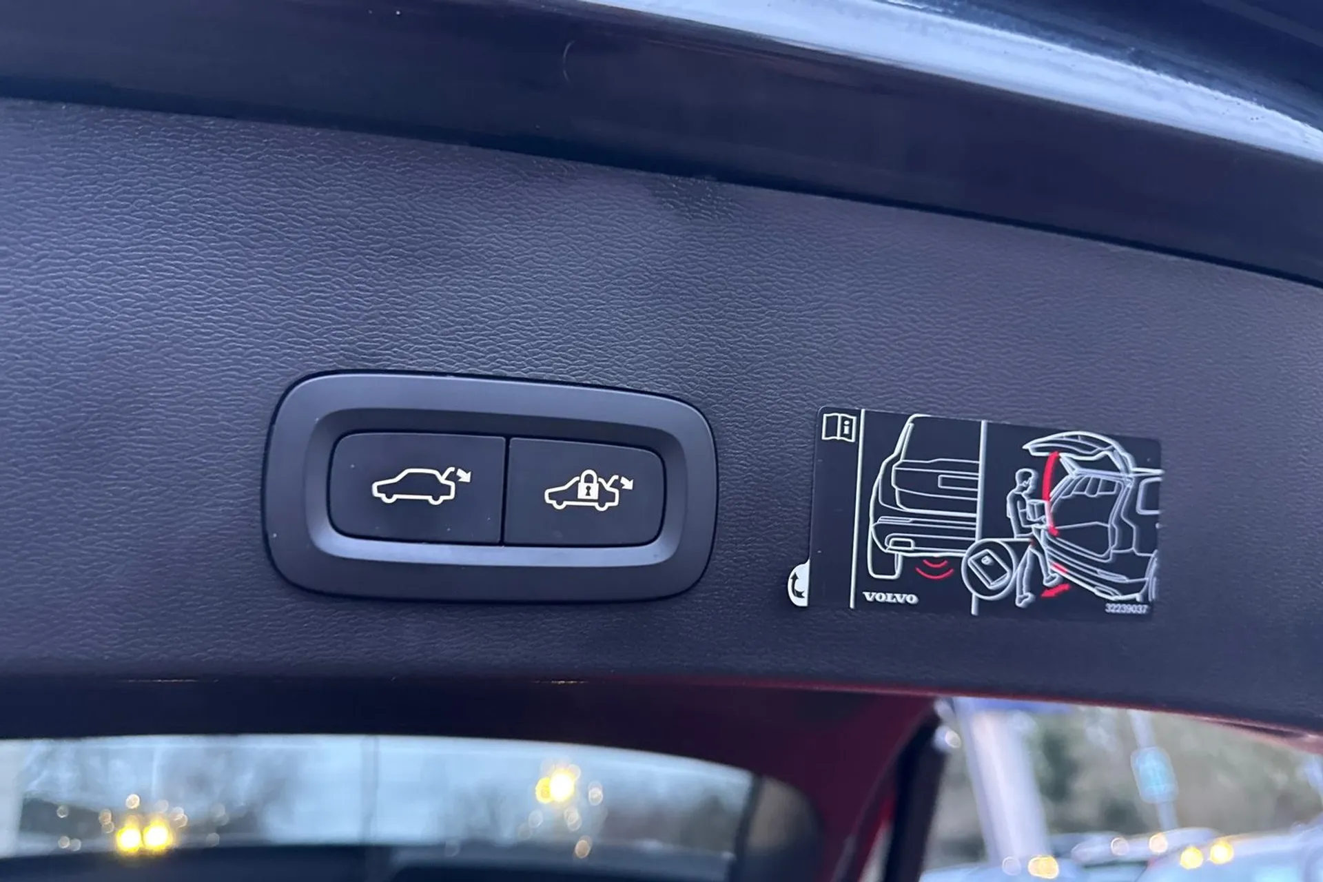 Volvo XC40 thumbnail image number 21